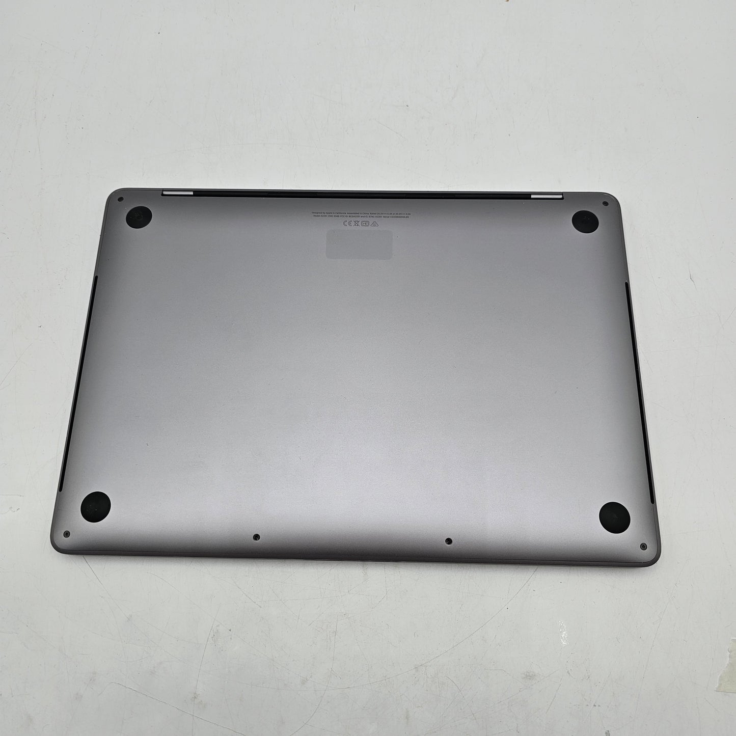 2017 Apple MacBook Pro 15-inch i7 2.8GHz 16GB RAM 256GB SSD Space Gray