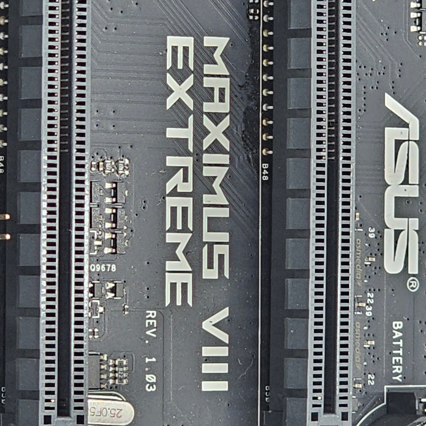 Broken ASUS MAXIMUS VIII Motherboard LGA 1151 Z170