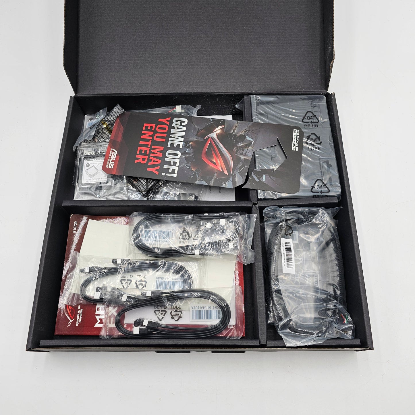 Broken ASUS MAXIMUS VIII Motherboard LGA 1151 Z170