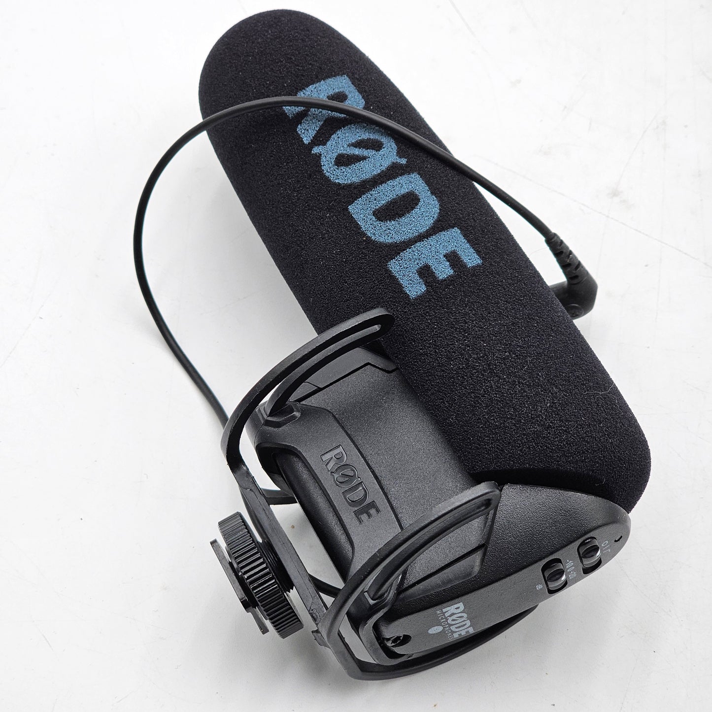 Rode VideoMic Pro Shotgun Condenser Microphone Wired