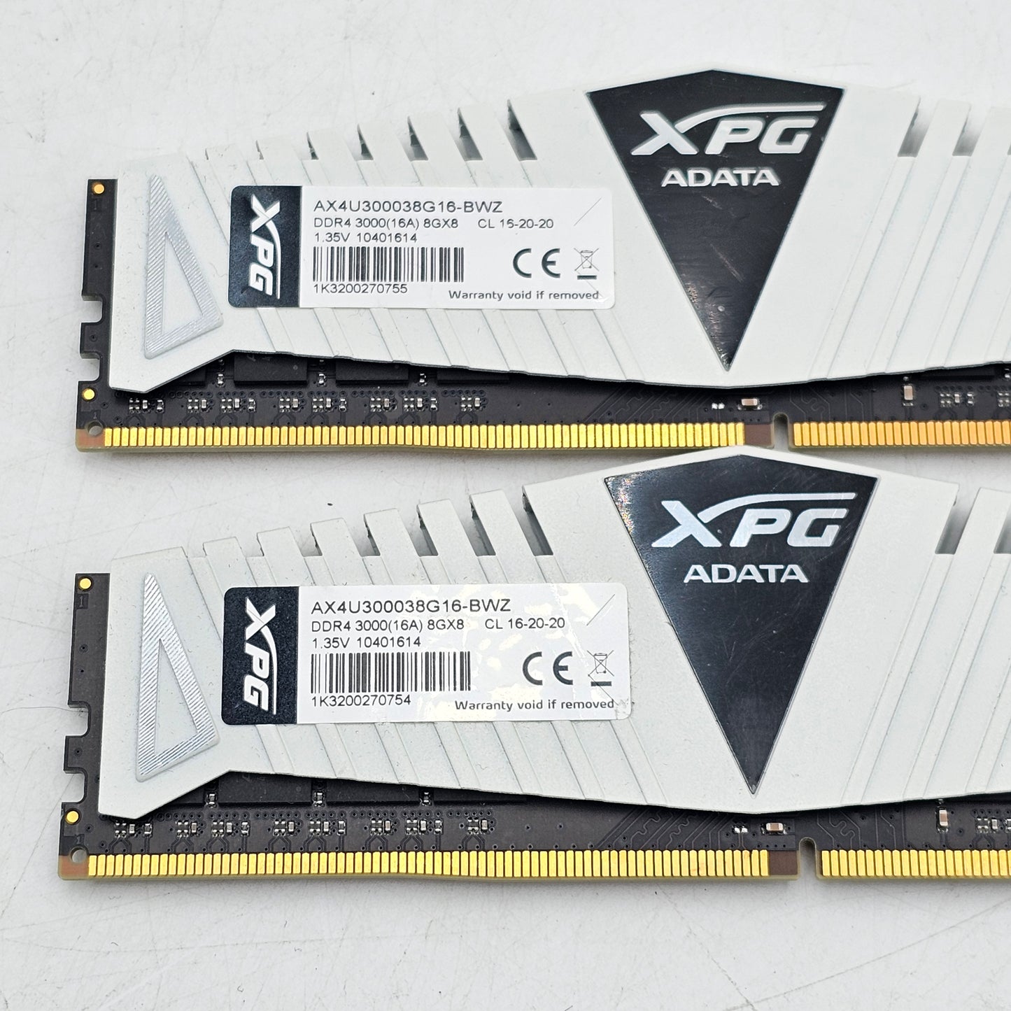 XPG ADATA 16GB (2x8GB) RAM DDR4 3000MHz AX4U300038G16-BWZ