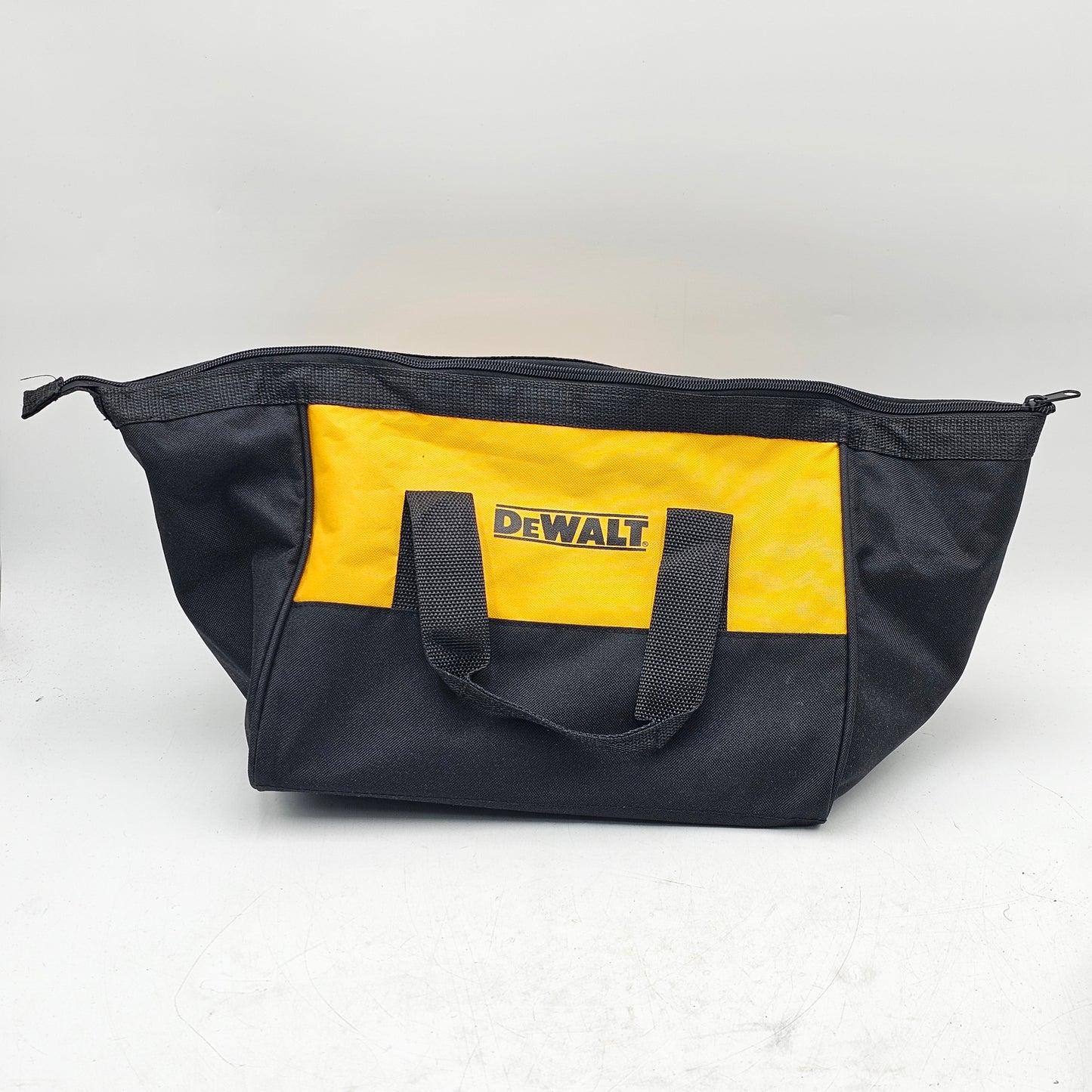 New DeWalt DCD771C2 20V MAX 1/2" (13mm) Cordless Drill Driver