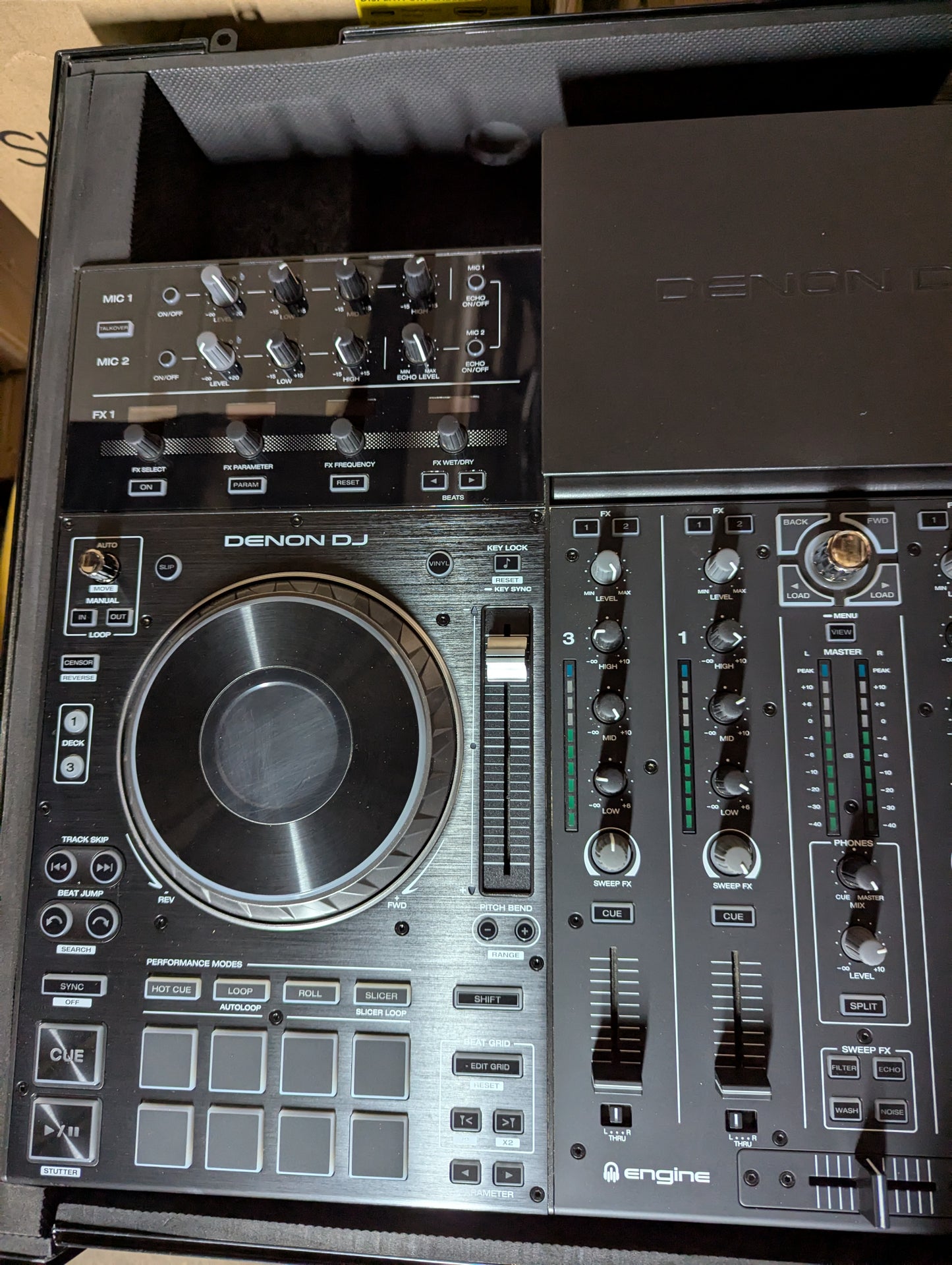 Denon DJ PRIME 4+ 4-Deck Controller 1TB SSD