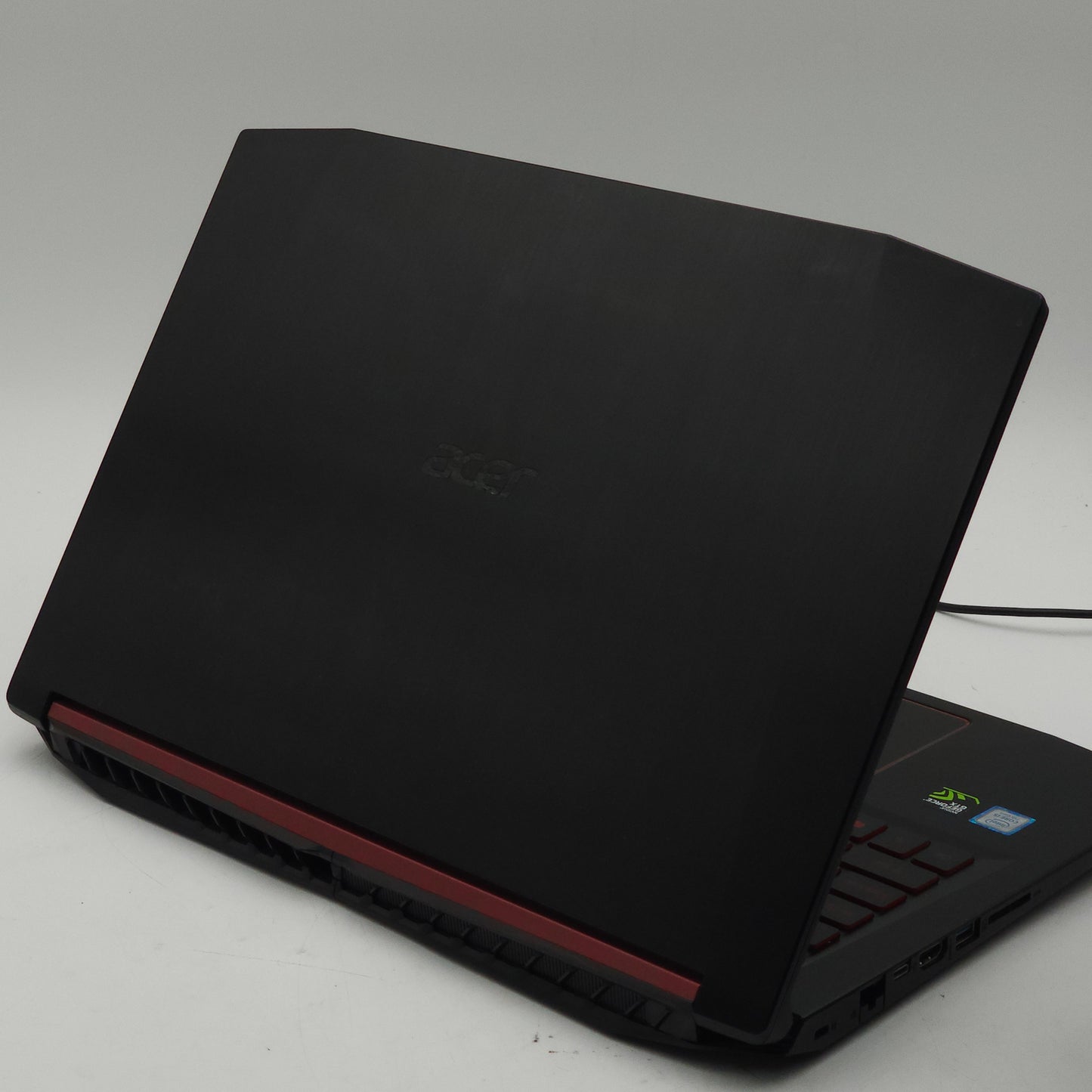Acer Nitro 5 AN515-51 15.6" i5-7300HQ 2.5GHz 8GB RAM 256GB SSD GTX 1050 Ti