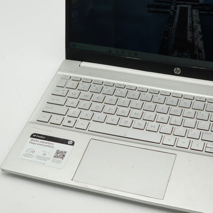 HP Pavilion Laptop 15-eg207nr i5-1235U 8GB RAM 256GB SSD