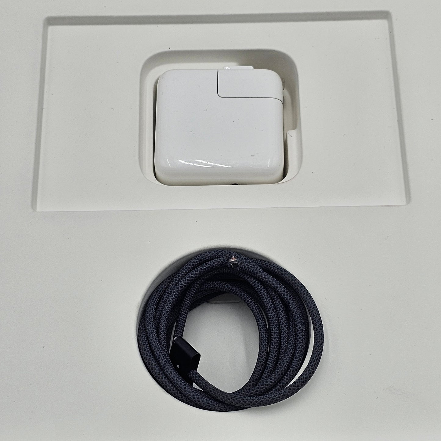 2024 Apple MacBook Air M3 4.0GHz 16GB 256GB Midnight 13.6"