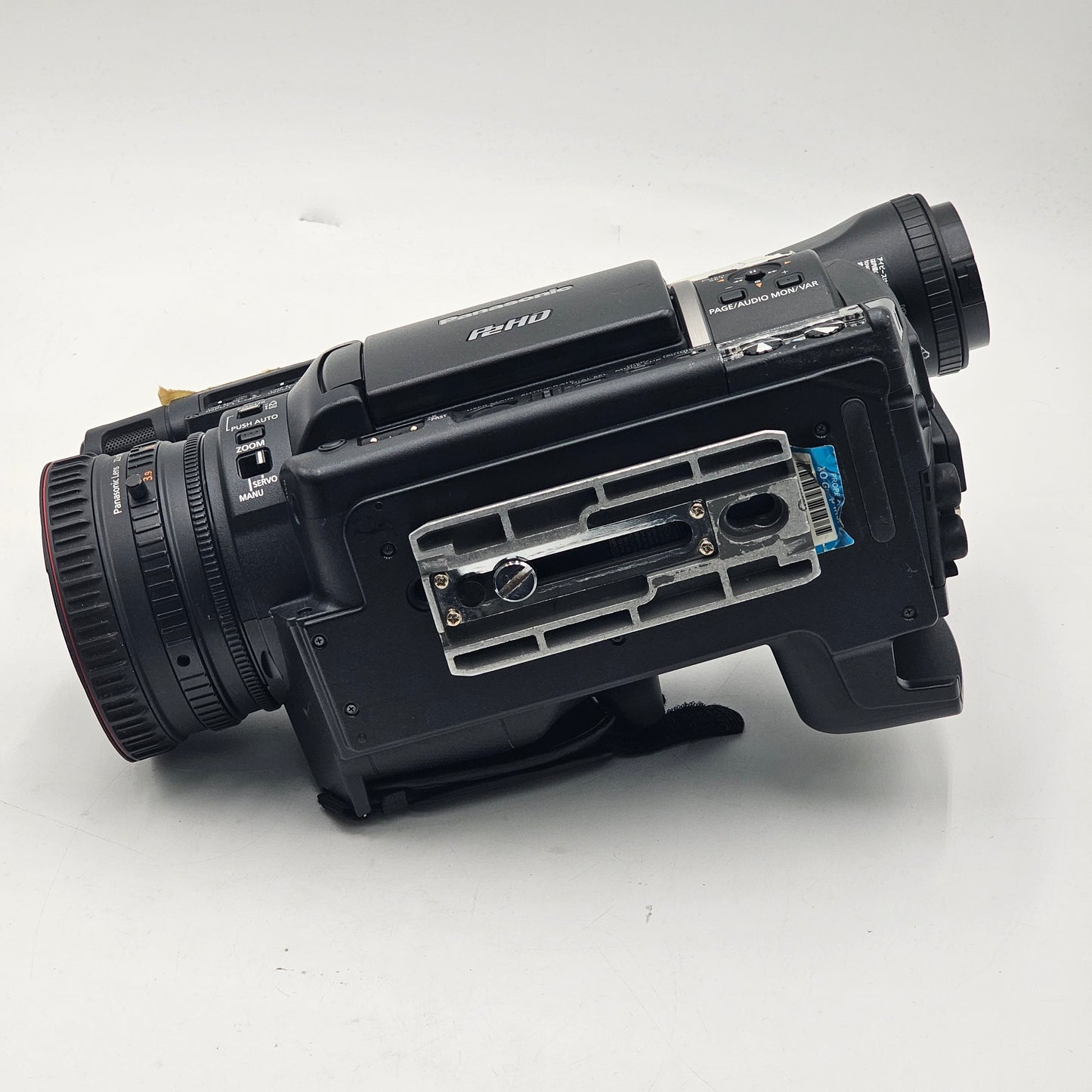 Panasonic AG-HPX250 P2 HD Camcorder with Charger