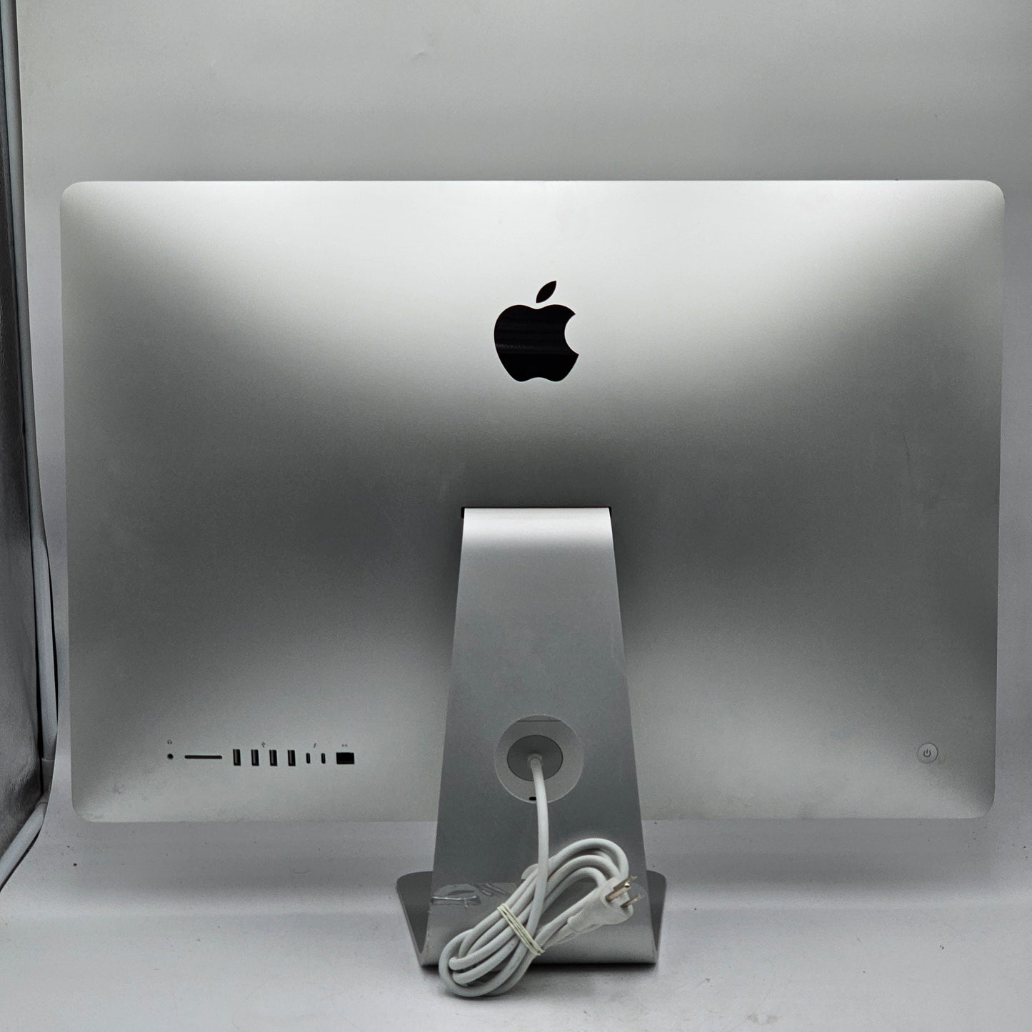 2019 Apple iMac 27" i5 3.0GHz 8GB RAM 1TB SSD Silver A2115