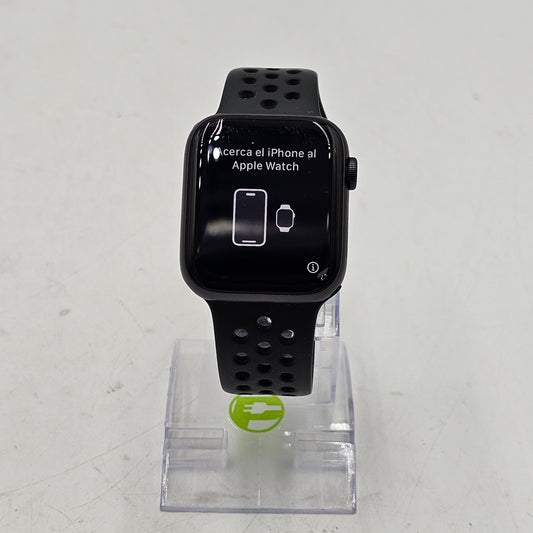 GPS Only Apple Watch SE 2nd Gen 44MM Space gray Aluminum Sport Band MXEK3LLA
