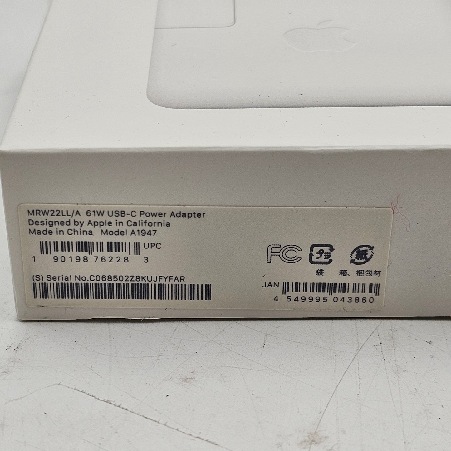 New Apple USB-C 61w Power Adapter MRW22LL/A