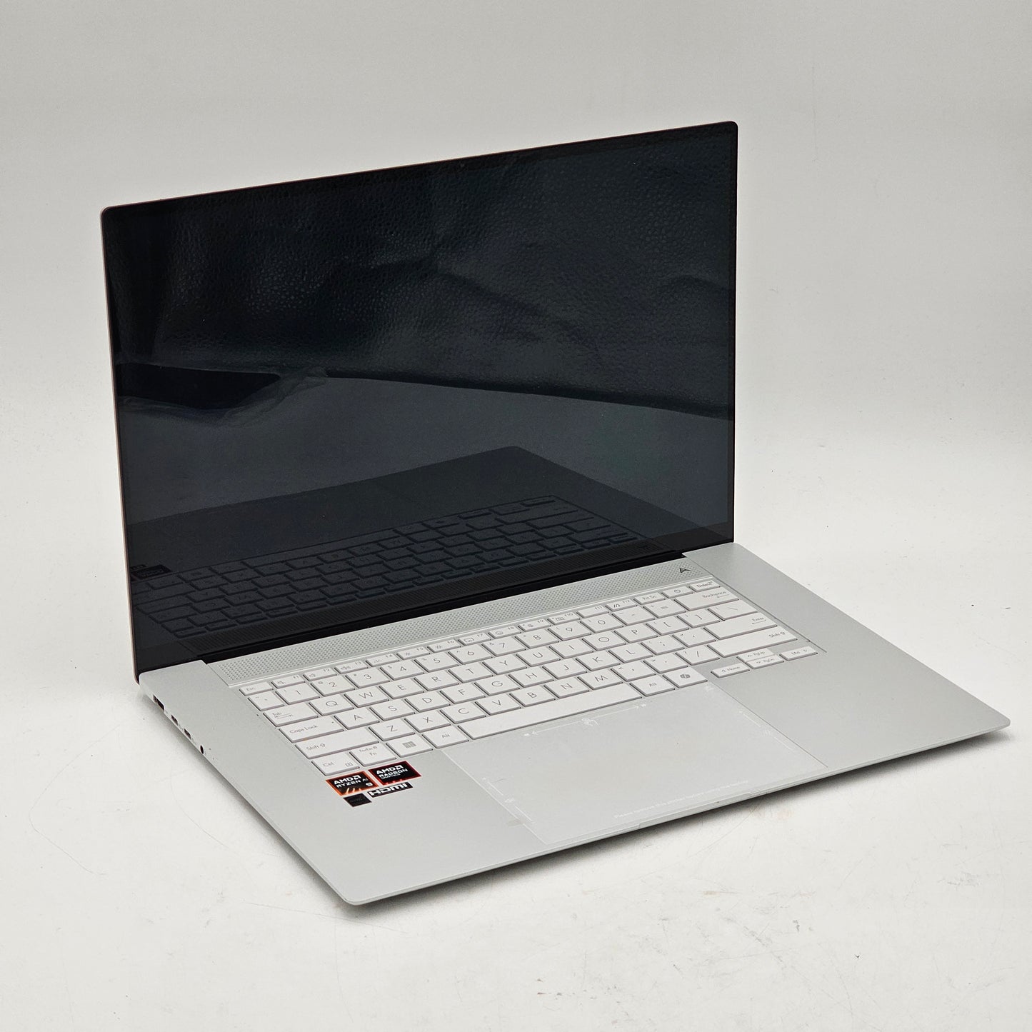 Asus Zenbook S 16 UM5606W 16" AMD AI 9 365 2.0GHz 24GB RAM 1TB SSD 