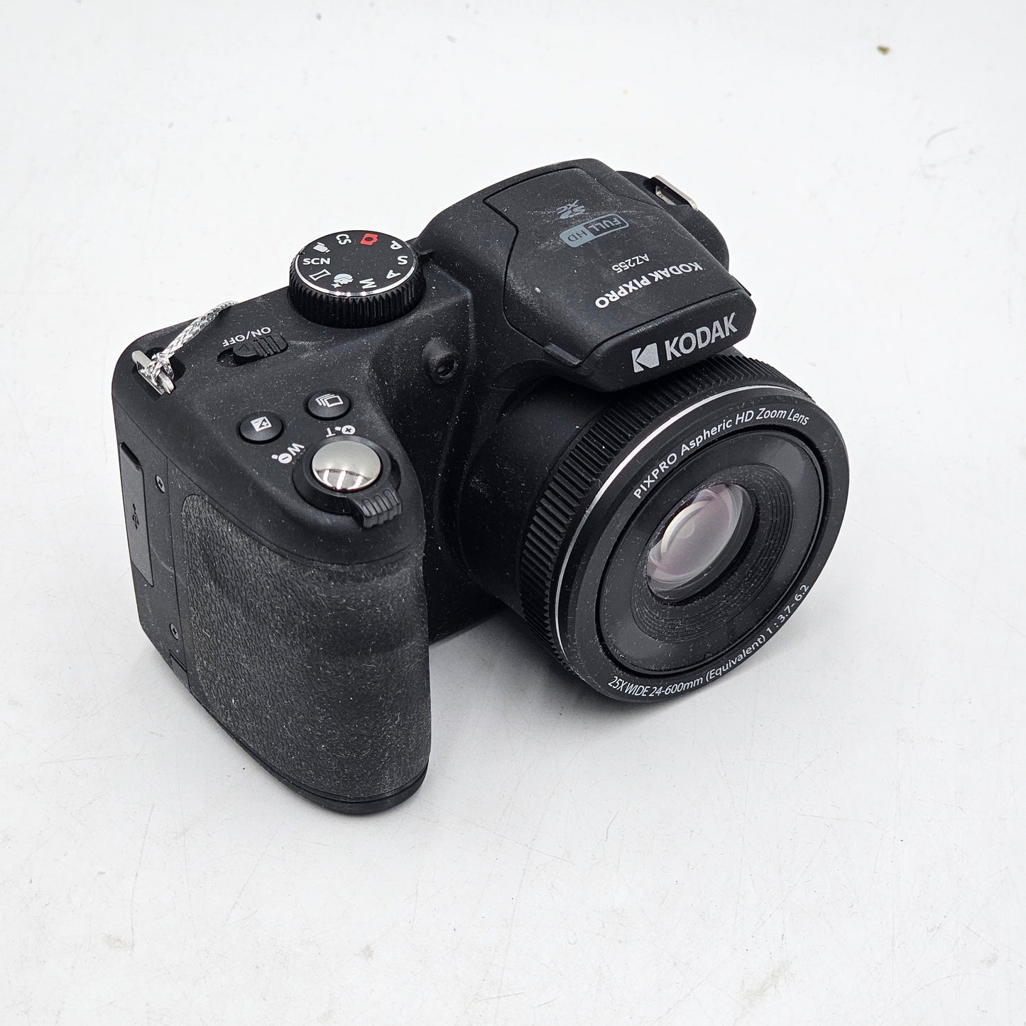 Kodak PIXPRO AZ255 16.0MP Digital Camera