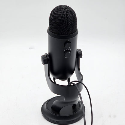 Blue Yeti Professional Multi-Pattern USB Condenser Microphone