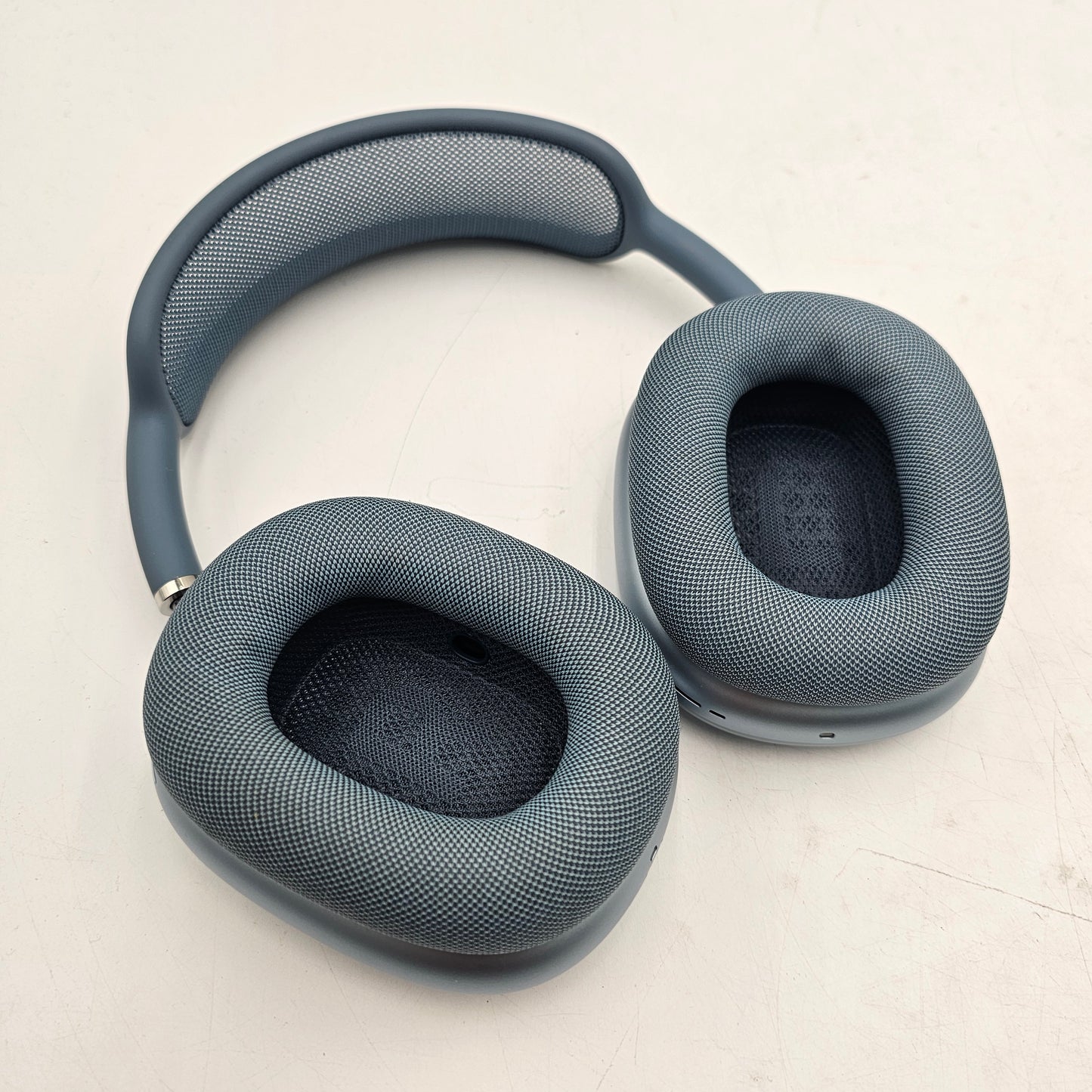 Apple AirPods Max Wireless Over-Ear Headphones Blue MWW63AM/A