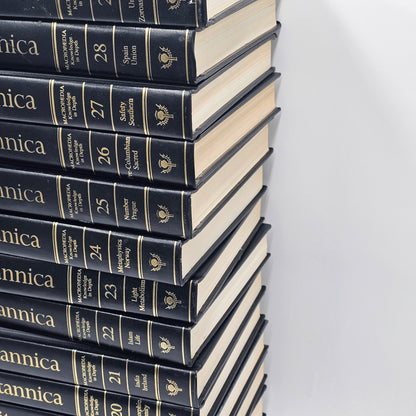 Encyclopedia Britannica Incomplete 15th Edition Micropedia Macropedia 1768 Vol 1-7 16-29