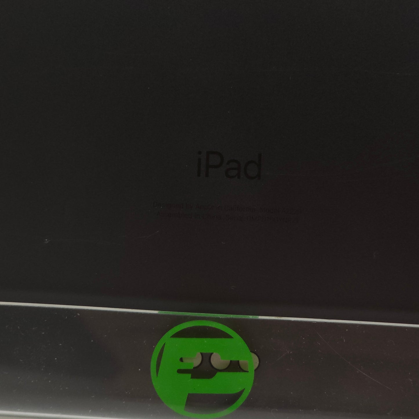 WiFi Only Apple iPad Pro 12.9" 4th Gen 256GB Space Gray MXAT2LL/A