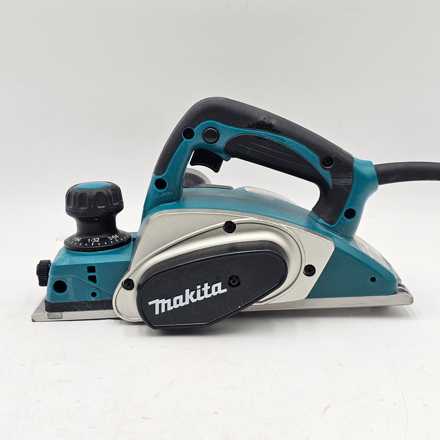 MAKITA Corded Handheld Planer 3-1/4" KP0800