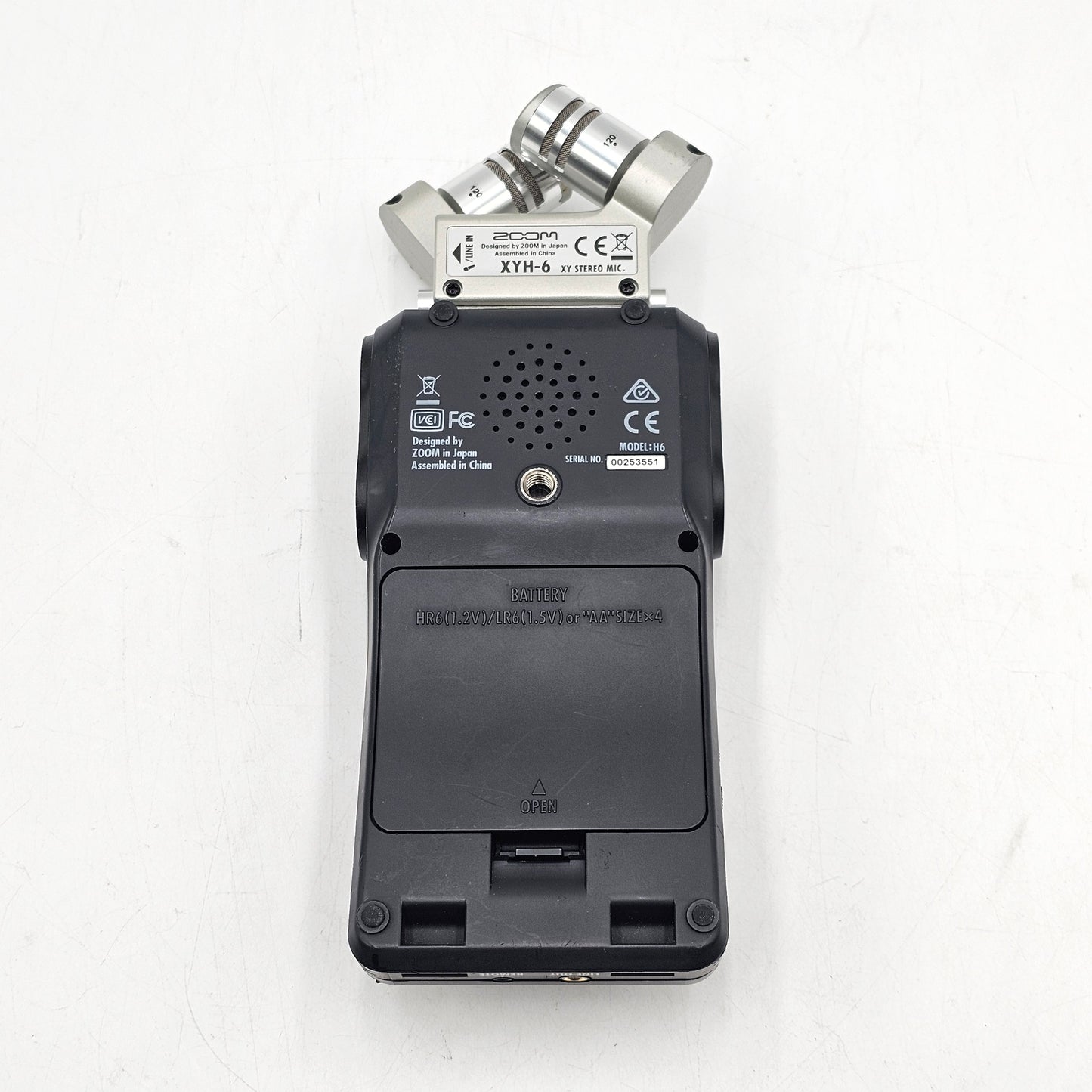 ZOOM Portable All Black Digital Audio Recorder H6