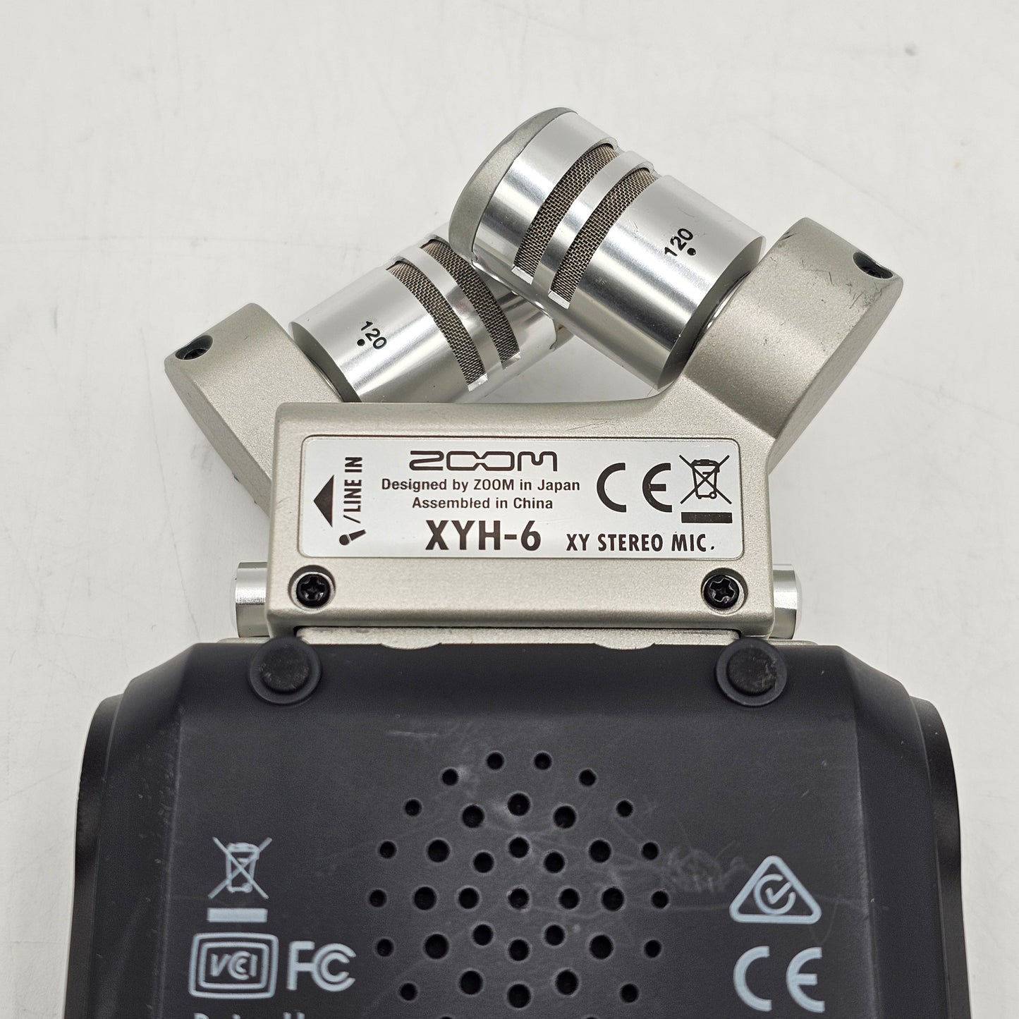 ZOOM Portable All Black Digital Audio Recorder H6