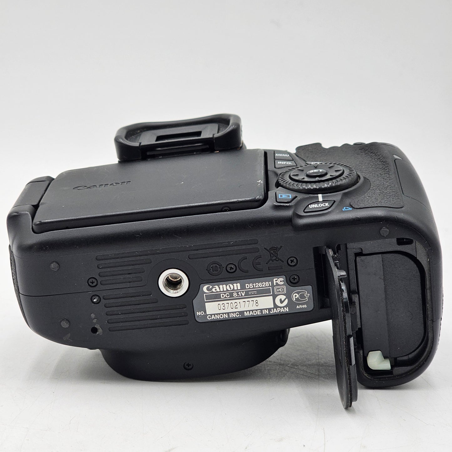 Canon EOS 60D 18.0MP Digital SLR DSLR Camera