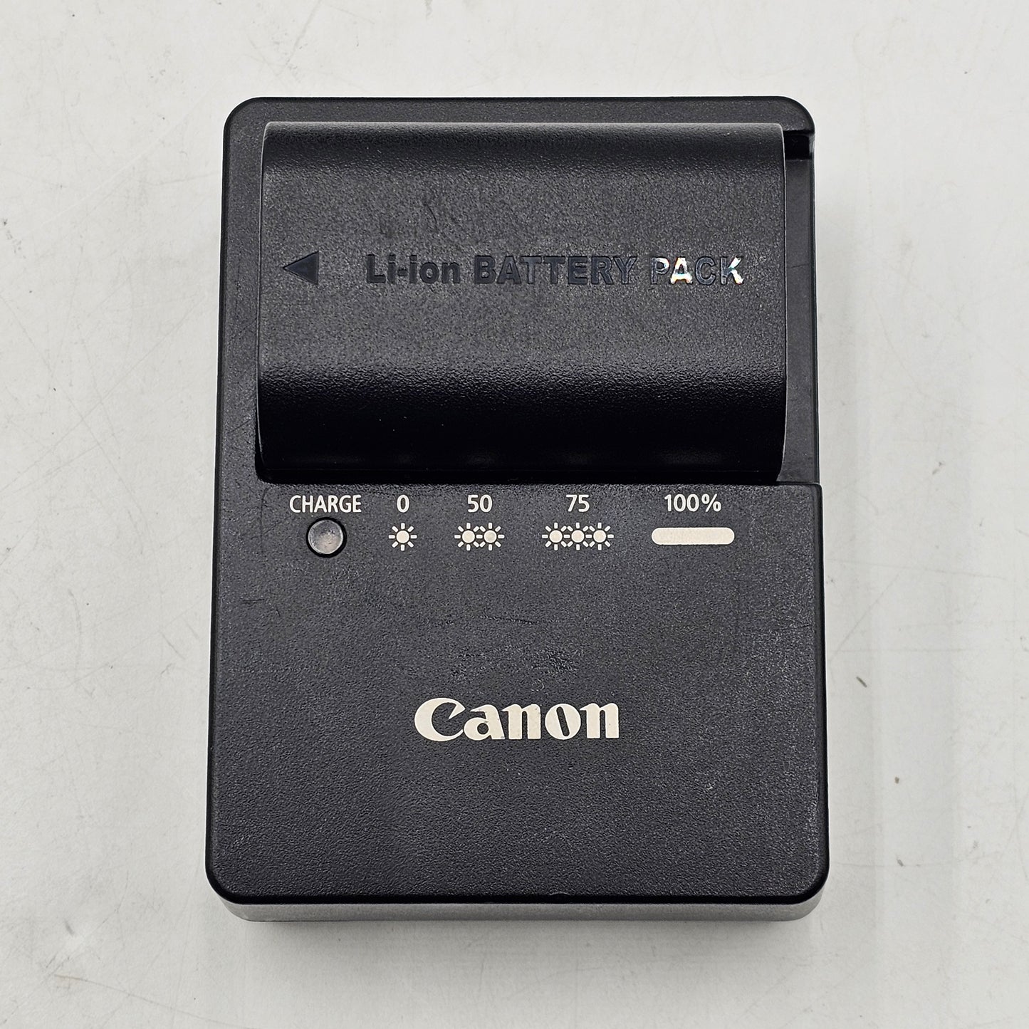 Canon EOS 60D 18.0MP Digital SLR DSLR Camera