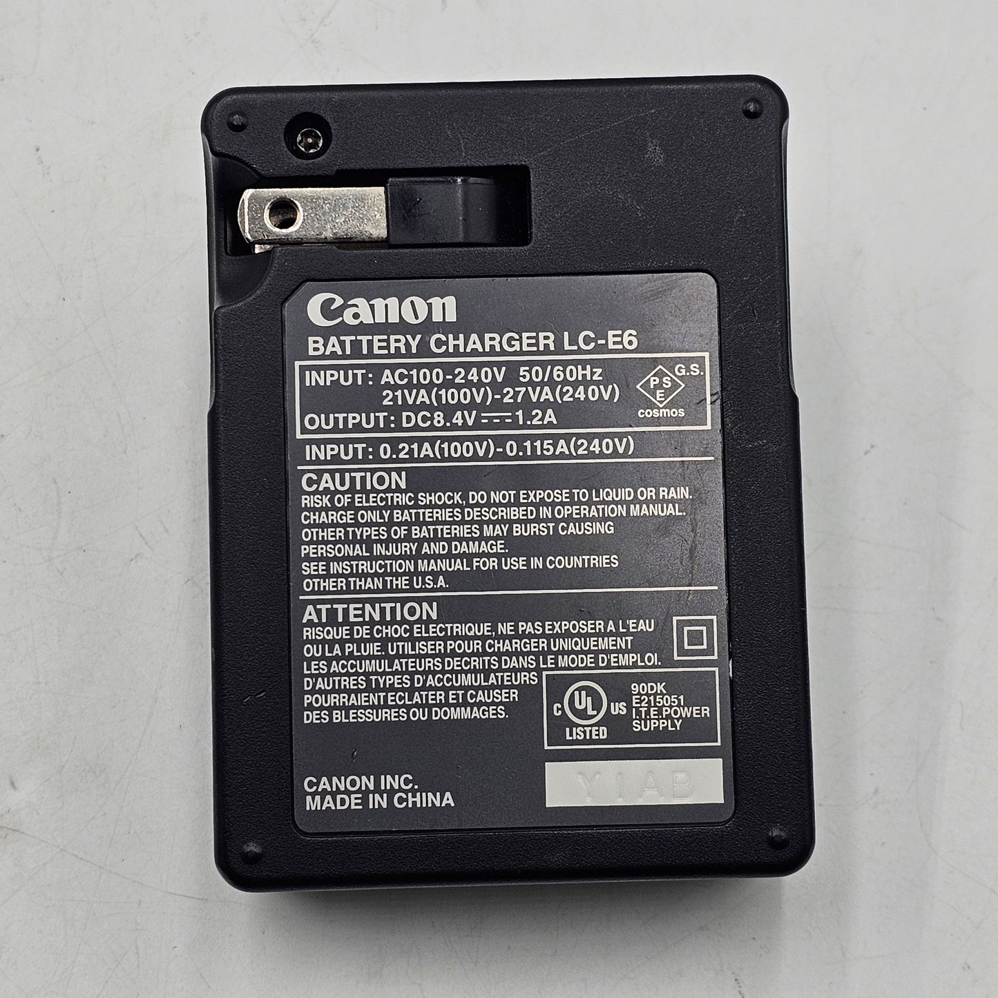 Canon EOS 60D 18.0MP Digital SLR DSLR Camera