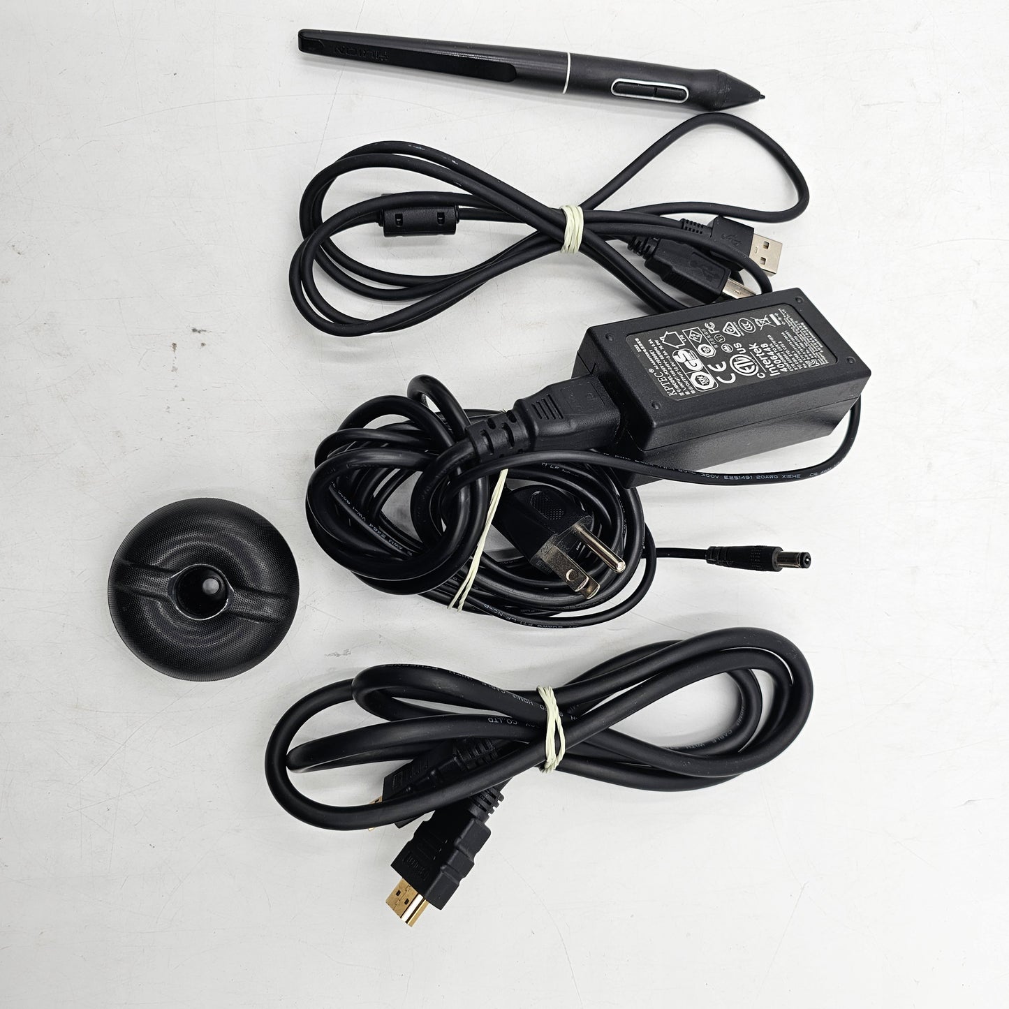 HUION KAMVAS PRO 24 23.8" Pen Display GT-240