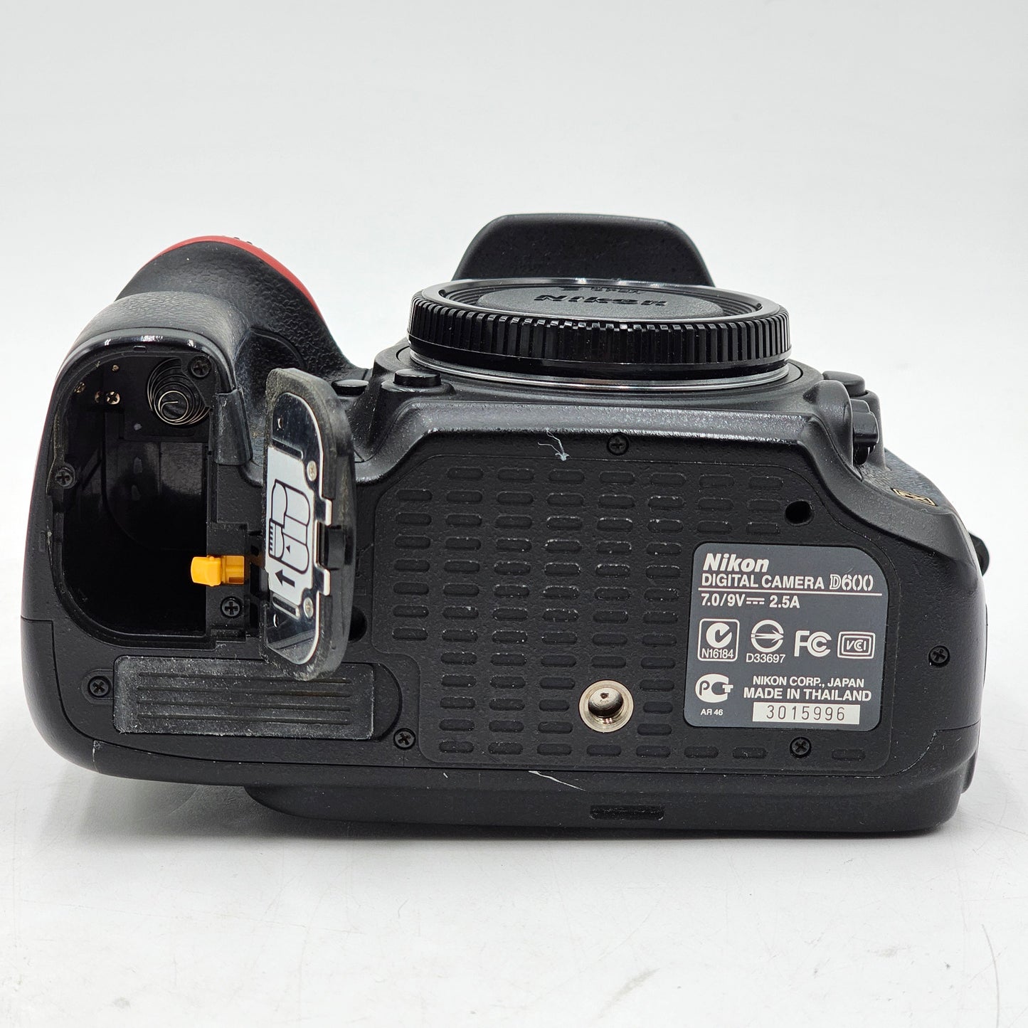 Nikon D600 24.3MP Digital SLR DSLR Camera