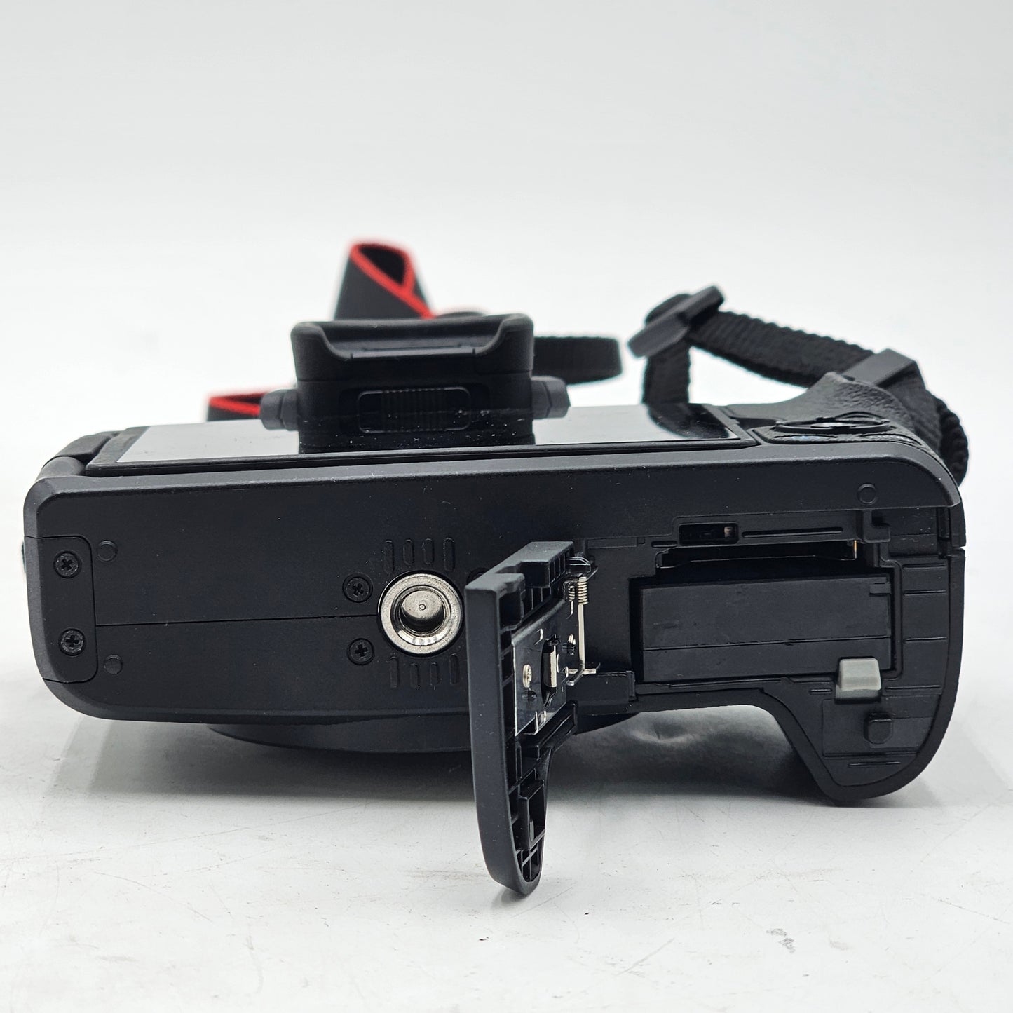 Canon M50 24.1MP Digital SLR DSLR Camera