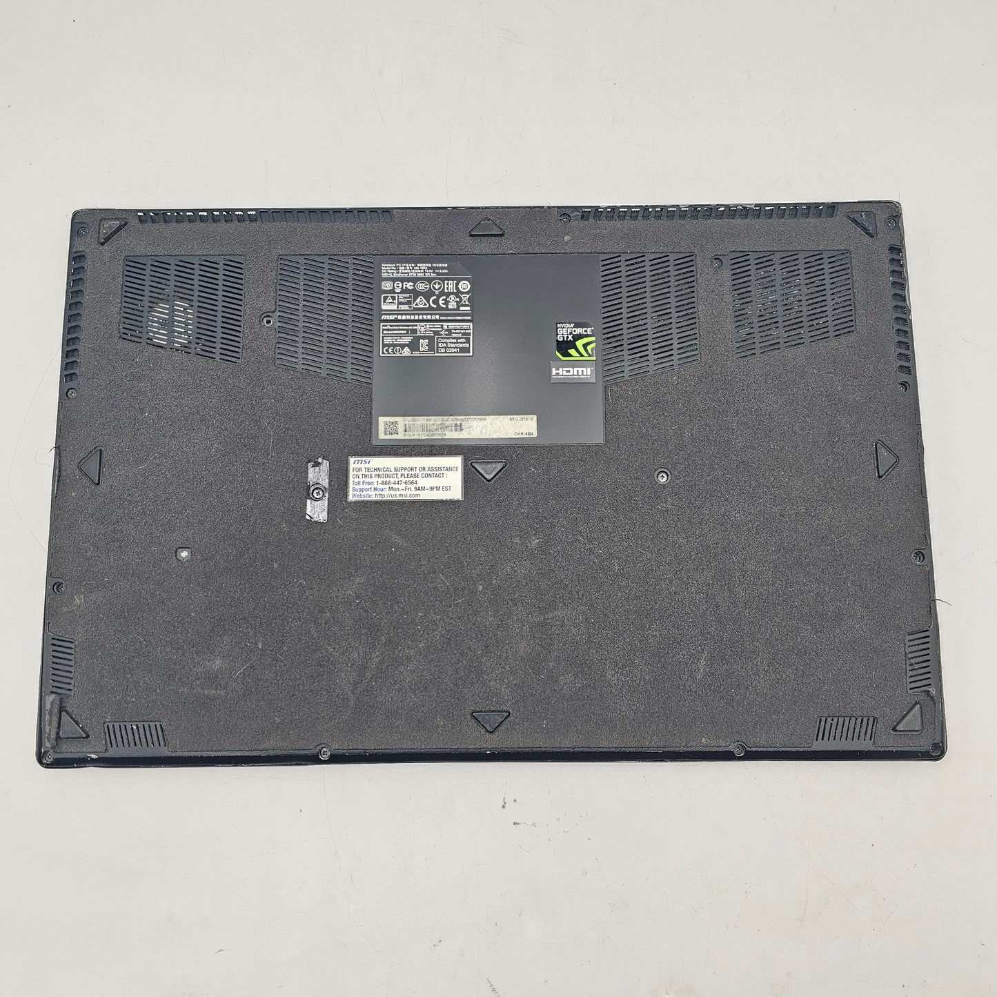 MSI Stealth Pro GS63 15.6" i7-6700HQ 2.6GHz 500GB SSD GeForce GTX 1060