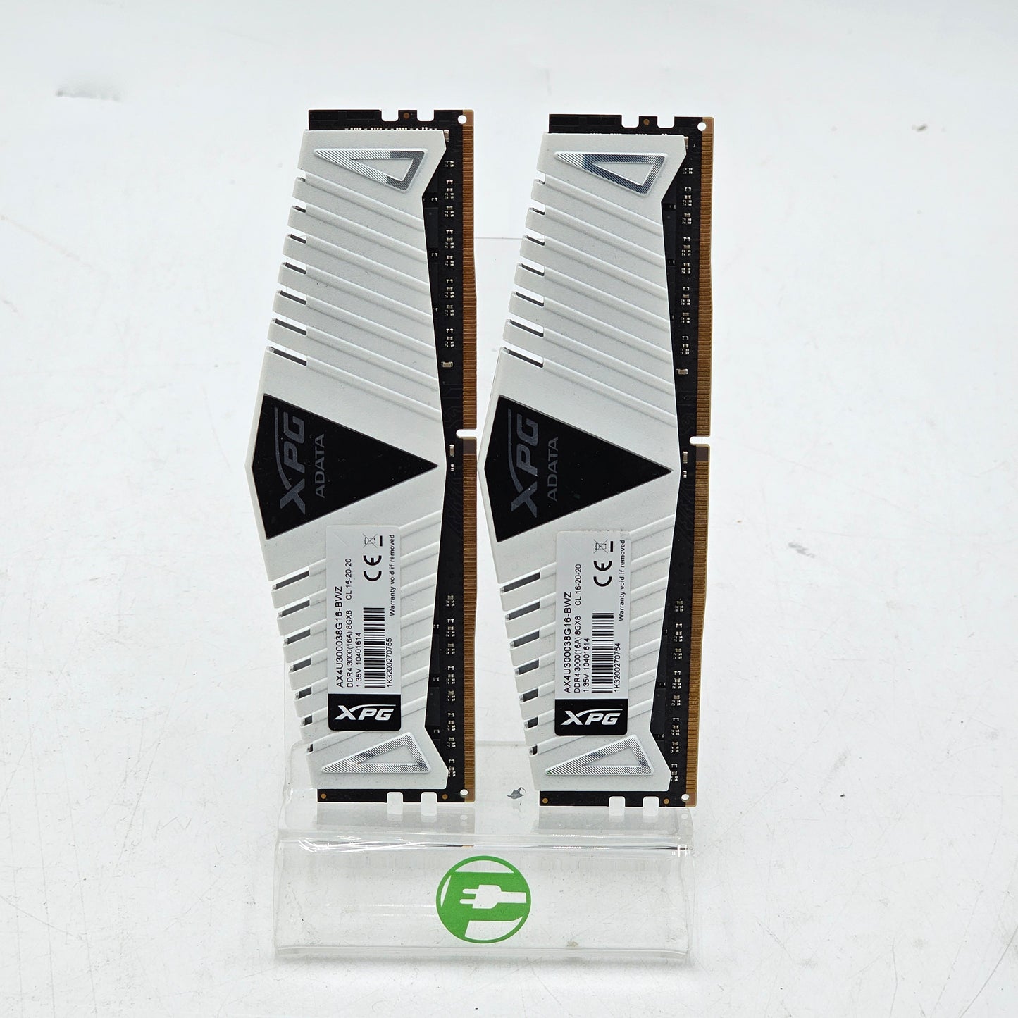 XPG ADATA 16GB (2x8GB) RAM DDR4 3000MHz AX4U300038G16-BWZ