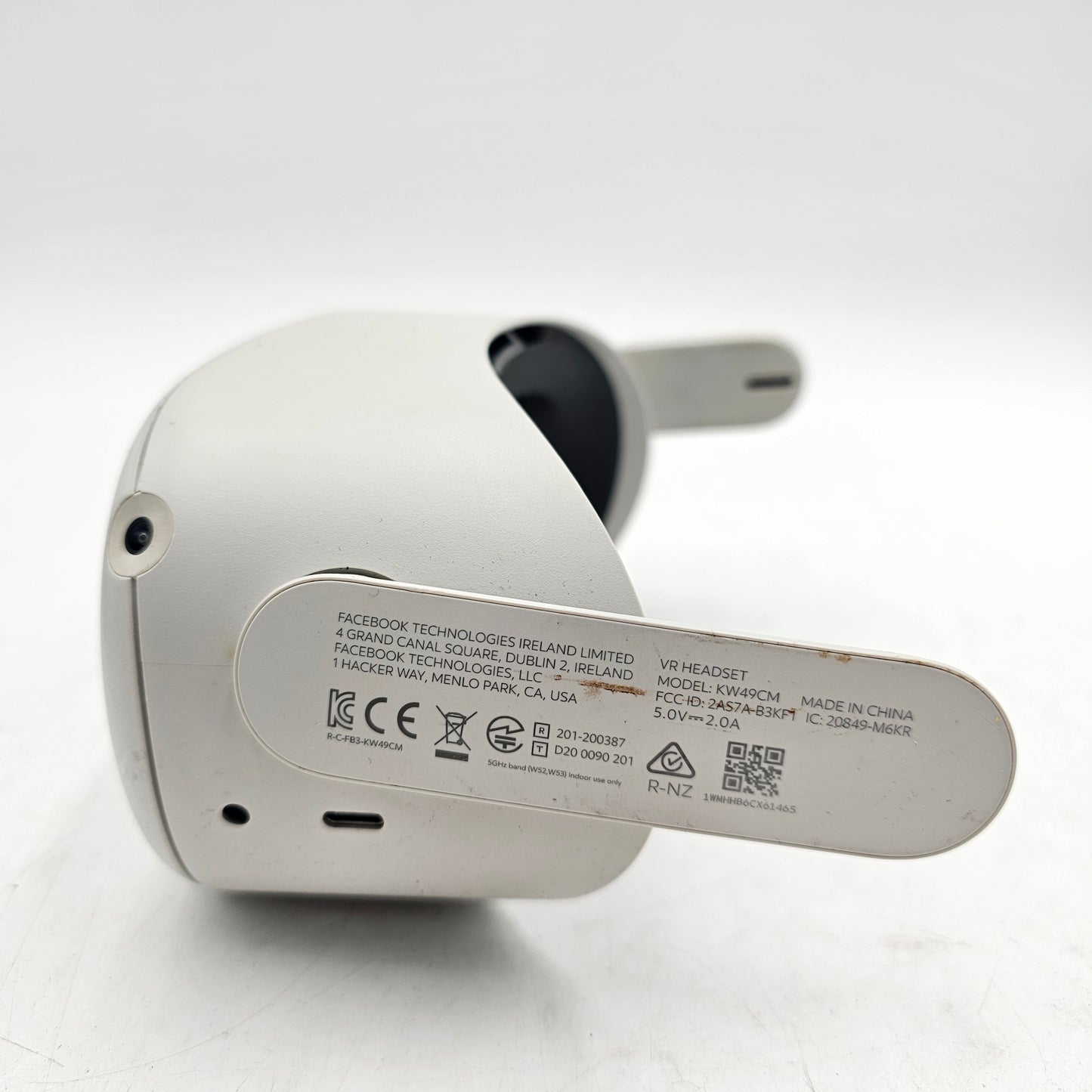 Meta Quest 2 128GB PC VR Headset KW49CM