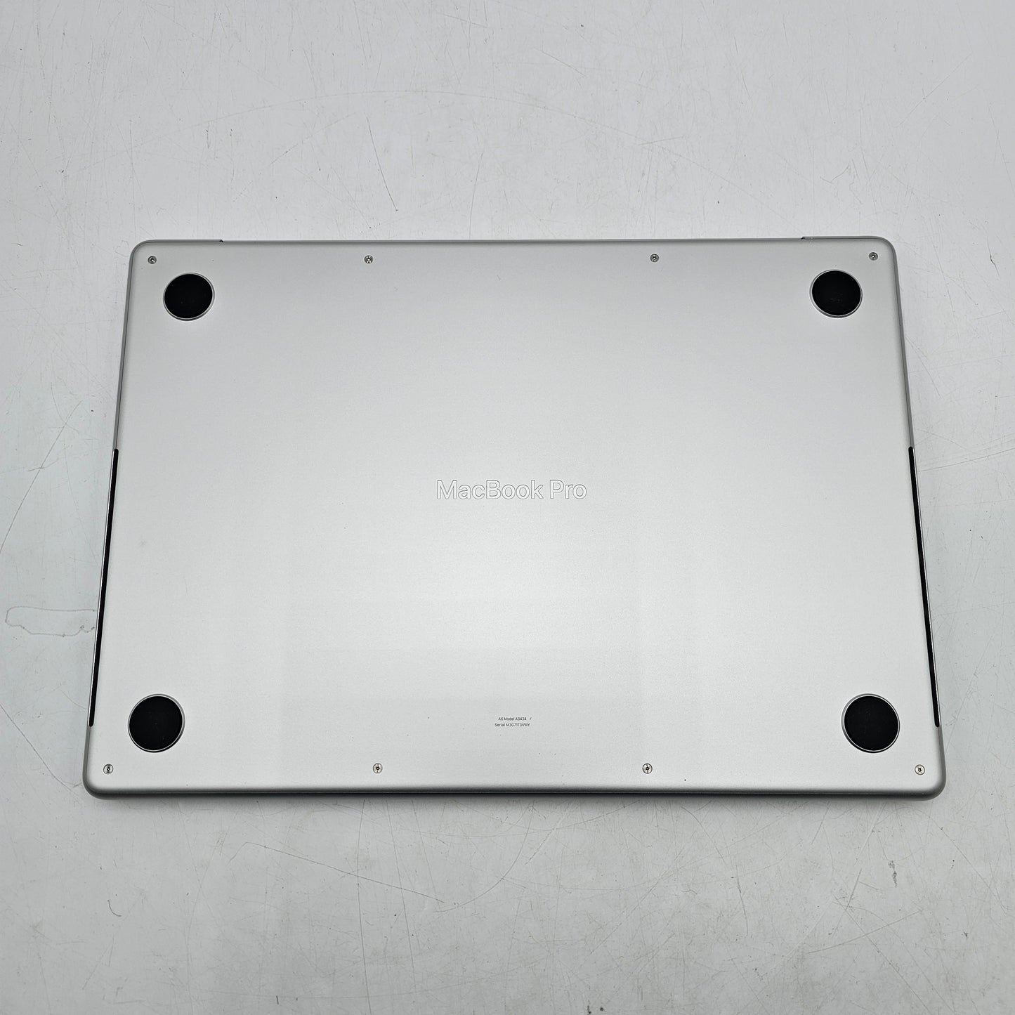 2025 Apple MacBook Pro 14" M5 10C GPU 4.6GHz 24GB RAM 1TB SSD MDE64LL/A