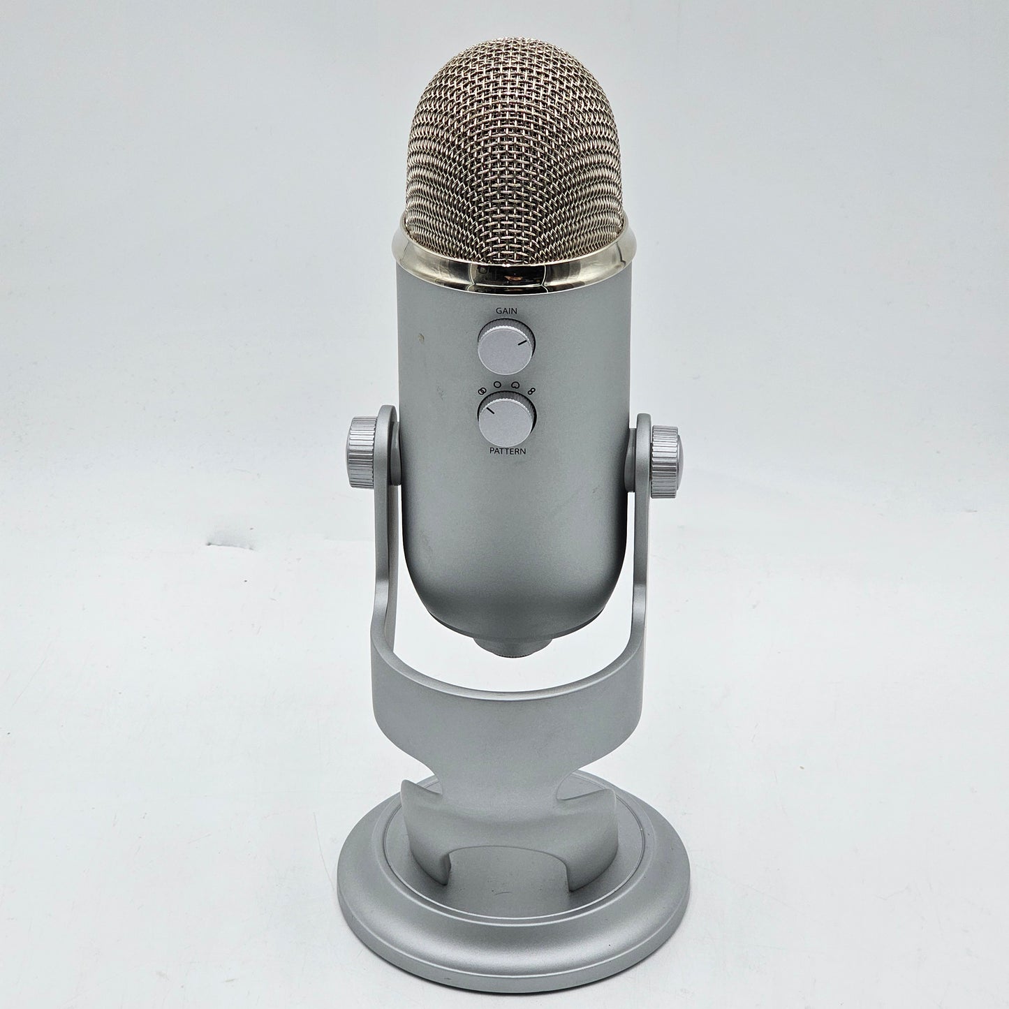 Logitech Blue Yeti 20Hz - 20kHz Condenser Studio Microphone A00132