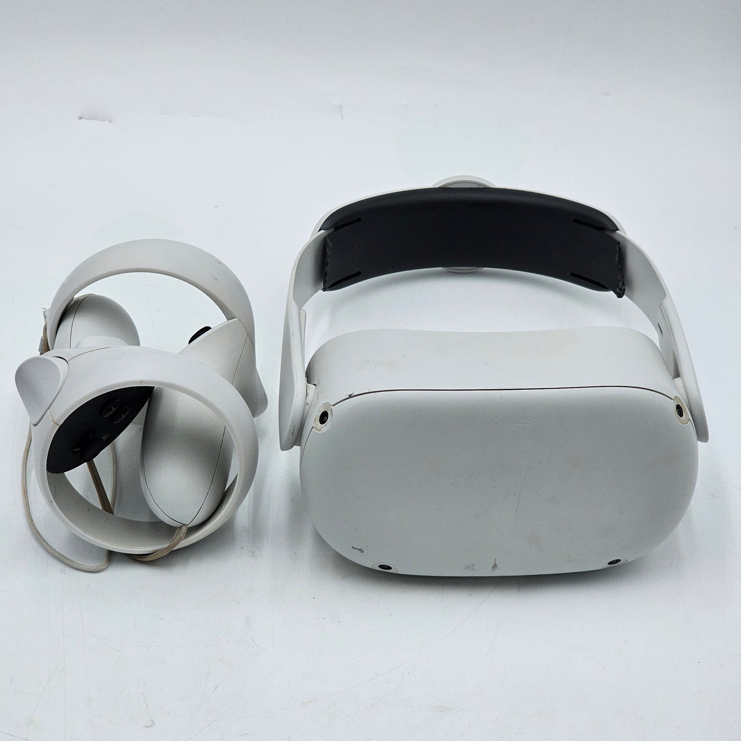 Meta Quest 2 128GB Standalone All-in-One VR Headset KW49CM