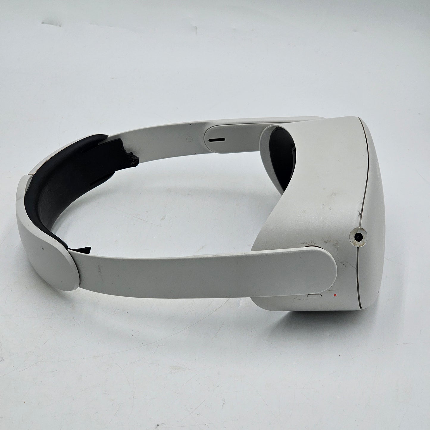 Meta Quest 2 128GB Standalone All-in-One VR Headset KW49CM