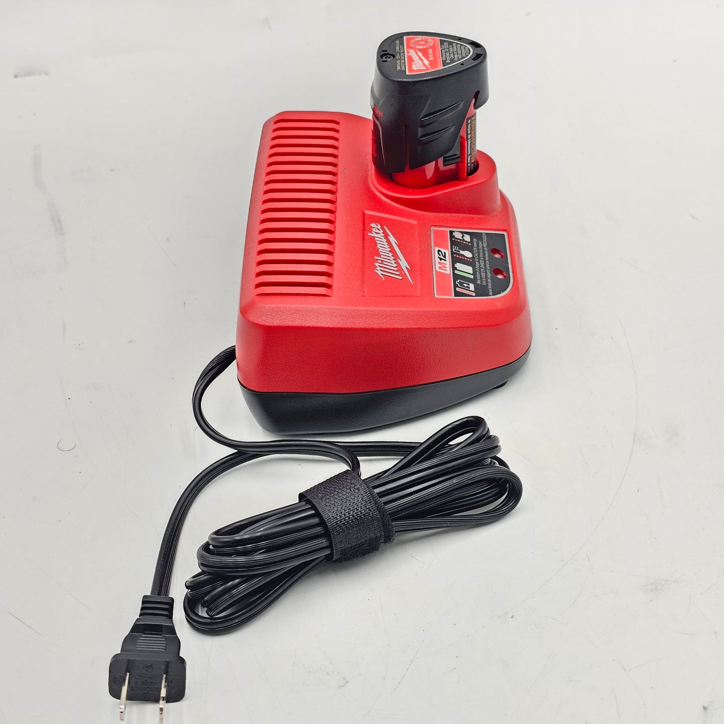 Milwaukee 48-59-2401 Battery Charger with 48112420 Battery