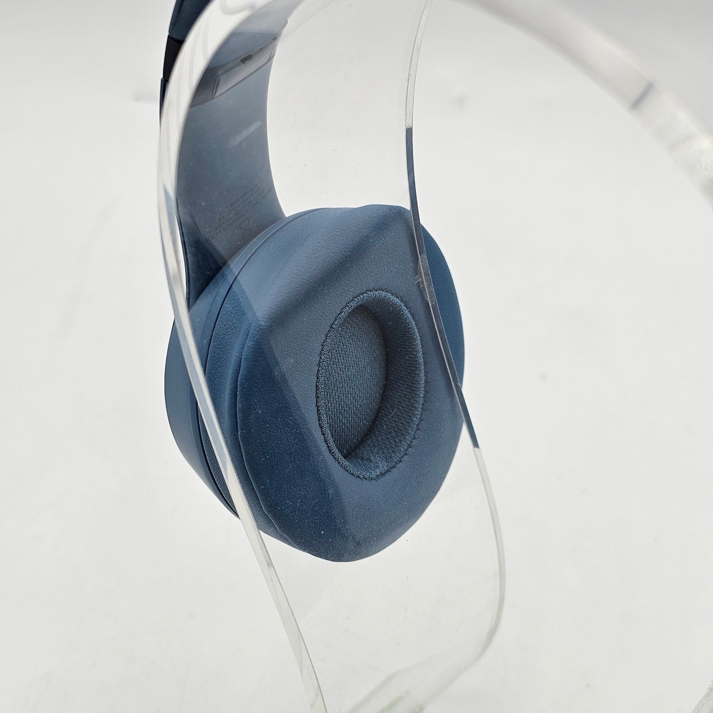 Beats Solo4 Wireless Over-Ear Bluetooth Headphones Ocean Blue MUW43LL/A
