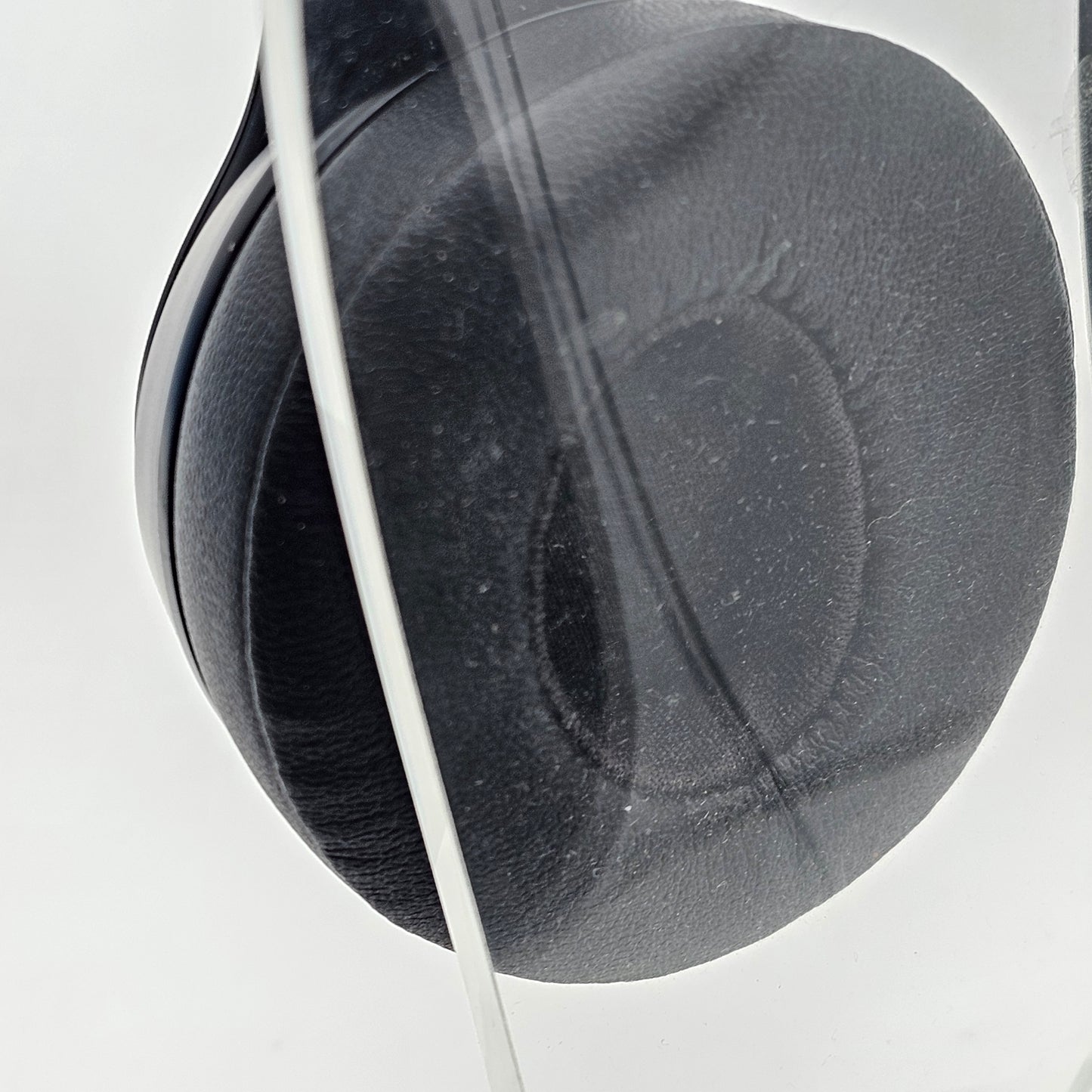 Beats Solo3 Wireless Over-Ear Bluetooth Headphones Black  MNEN2LL/A