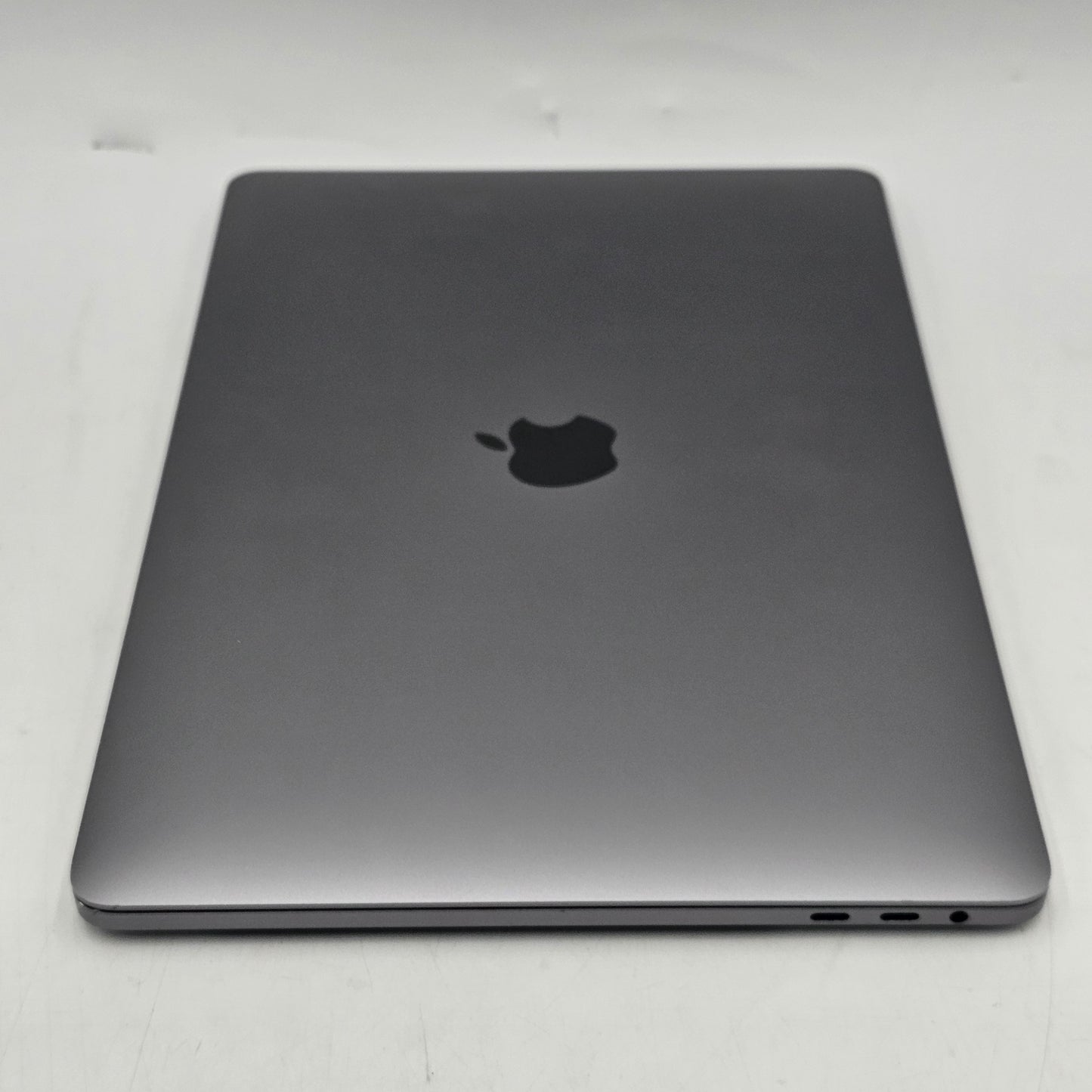2020 Apple MacBook Pro 13.3" i5 2.0GHz 16GB RAM 512GB SSD Space Gray A2251