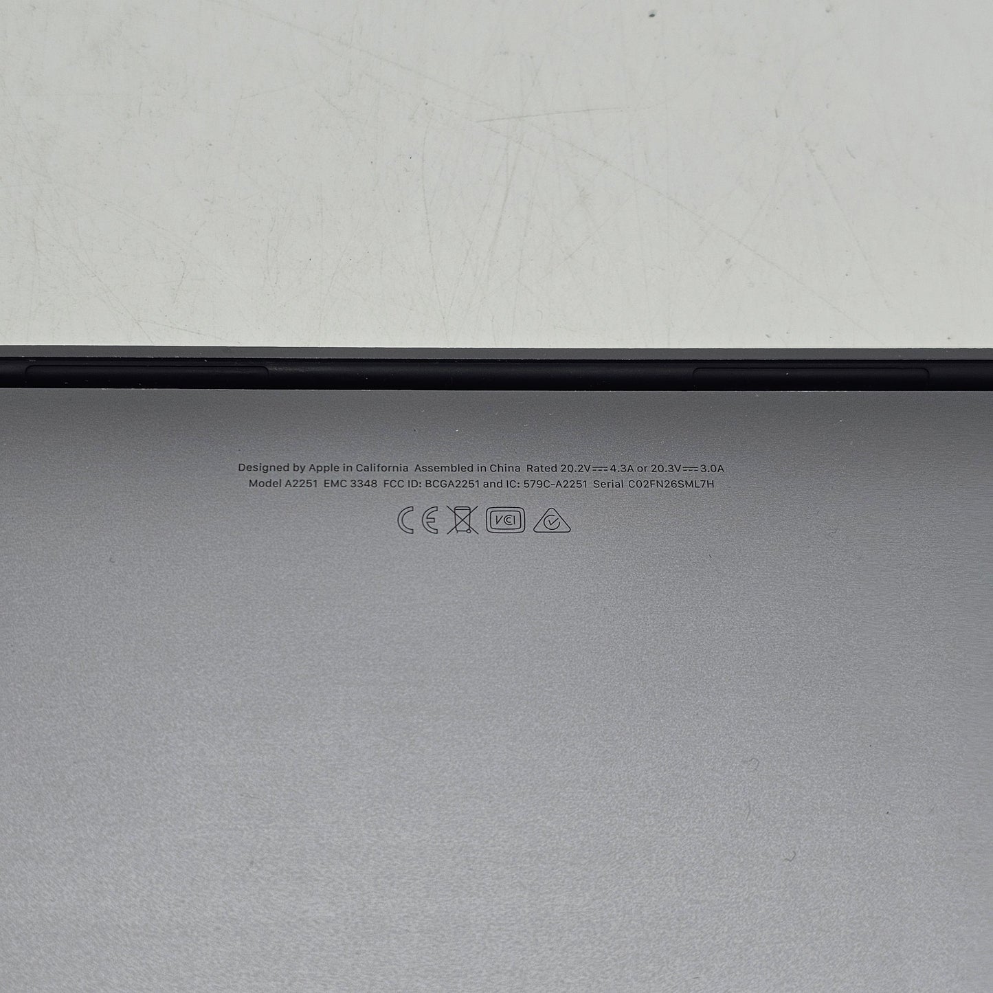 2020 Apple MacBook Pro 13.3" i5 2.0GHz 16GB RAM 512GB SSD Space Gray A2251