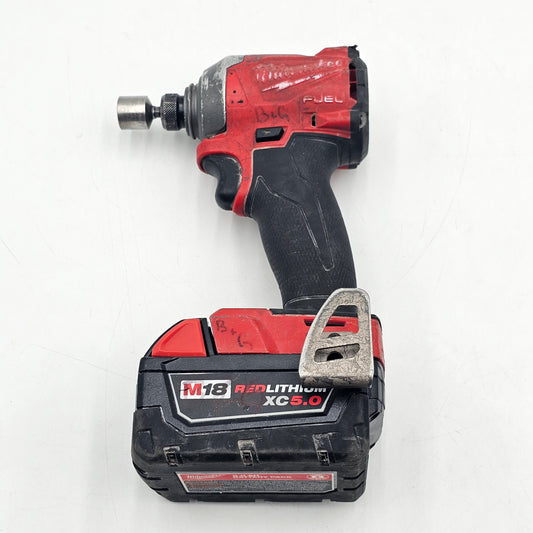 Milwaukee 2853-20 M18 18V 1/4-Inch Hex Impact Driver with Battery