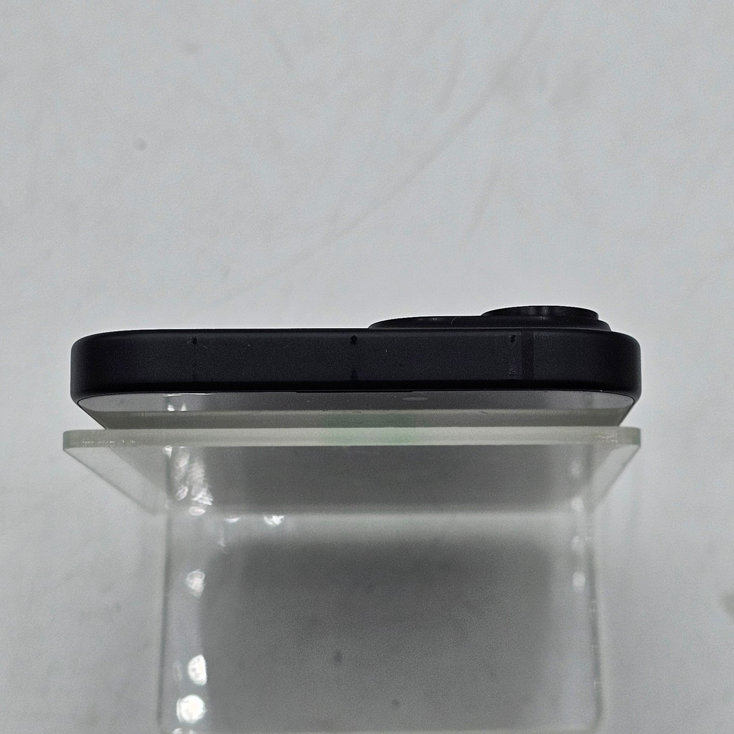 Factory Unlocked Apple iPhone 15 128GB Black MTLV3LL/A