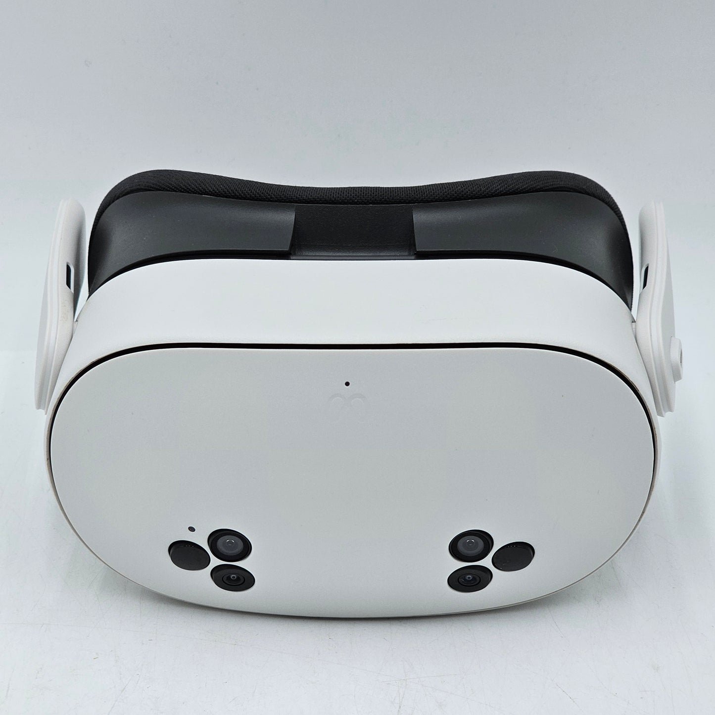 Meta Quest 3S 128GB Standalone All-in-One VR Headset P97