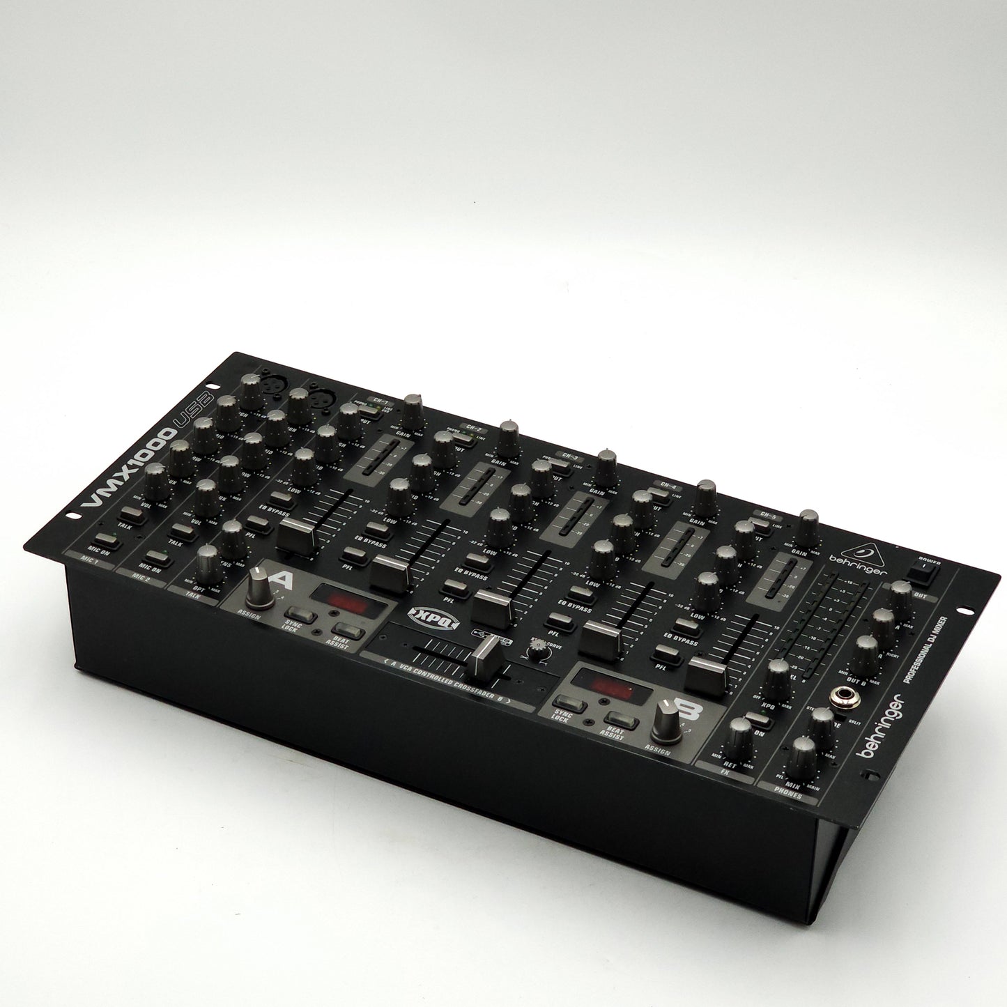 Behringer VMX1000USB Pro 7-Channel 19" Rack-Mount DJ Mixer VMX 1000 US