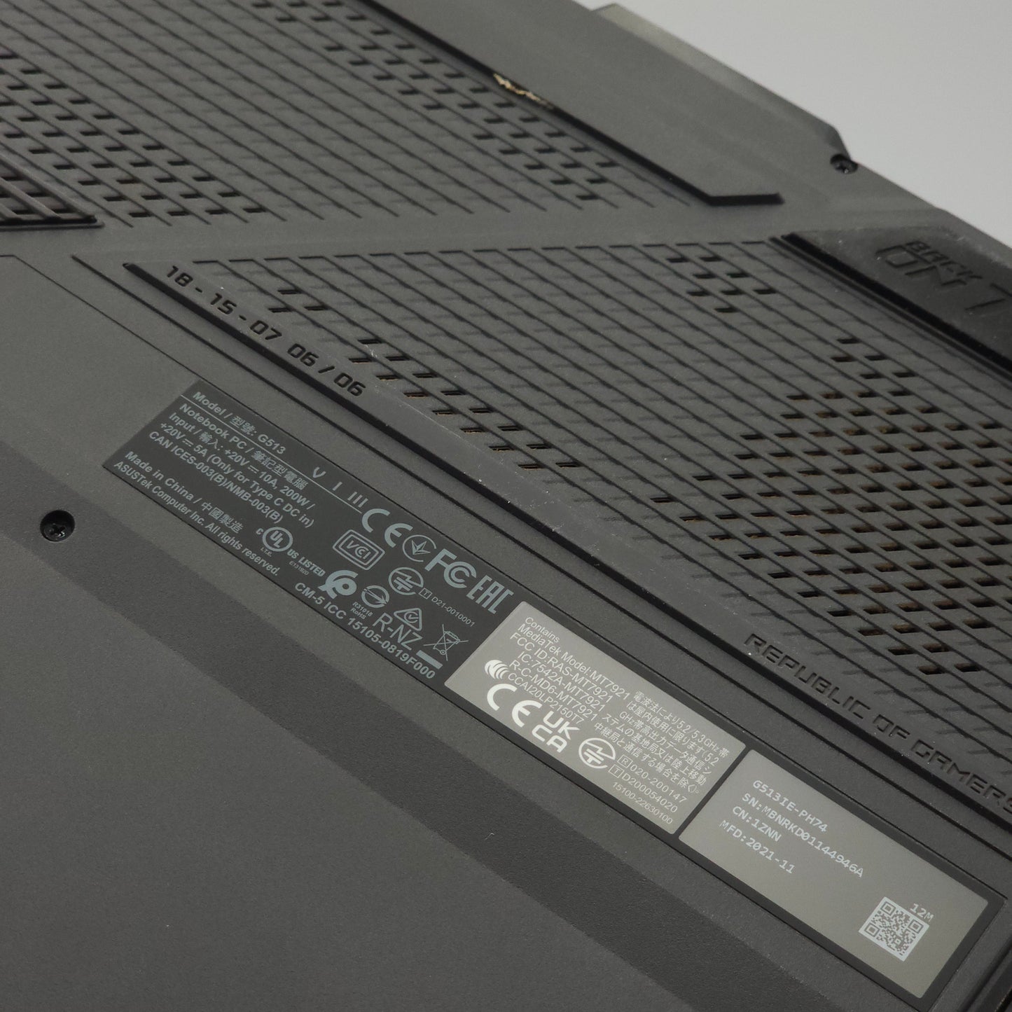 Asus ROG Strix G513 15.6" Ryzen 7 2.9GHz 16GB RAM 512GB SSD GeForce RTX 3050 Ti