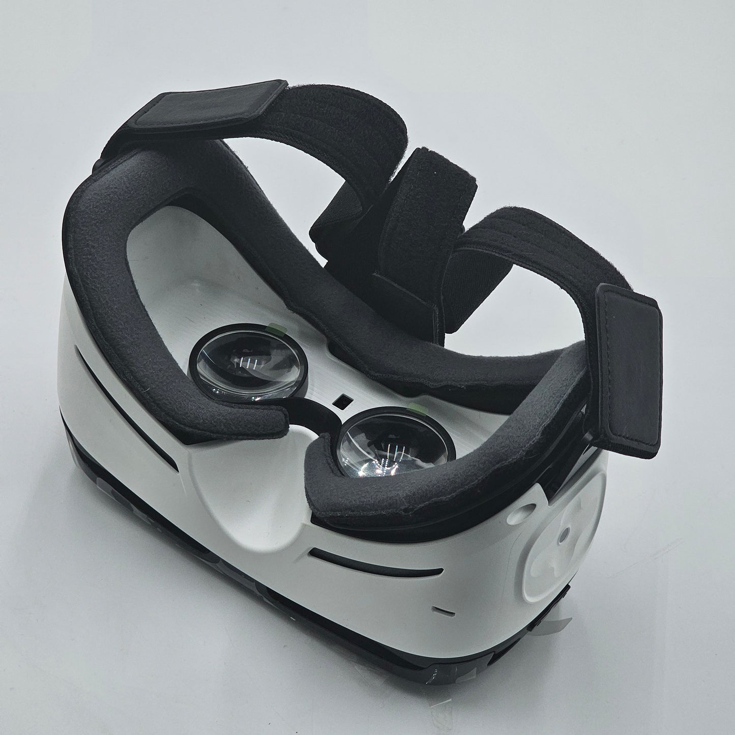 Samsung Gear VR by Oculus Virtual Reality Headset SM-R322