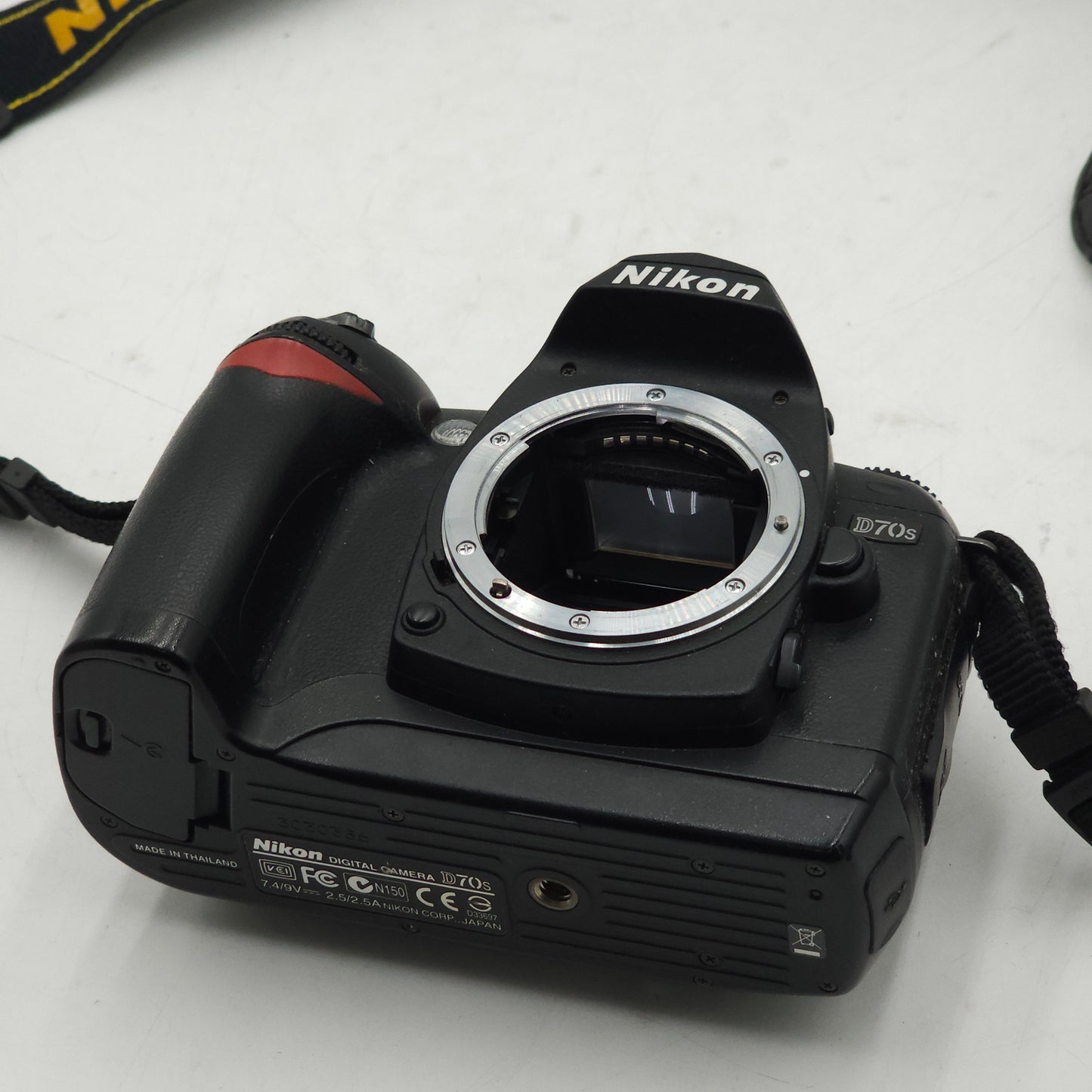 Nikon D70s 6.1MP Digital SLR Camera Body Only