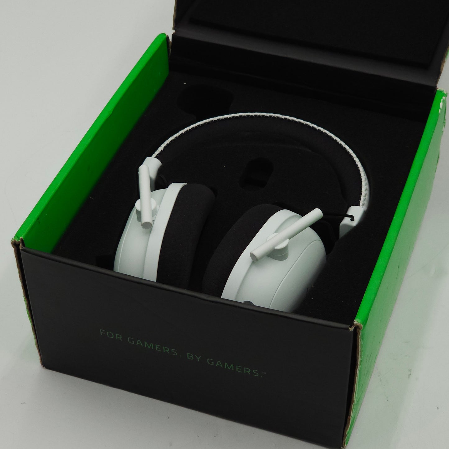 Razer Blackshock V2 Pro Gaming Headset White