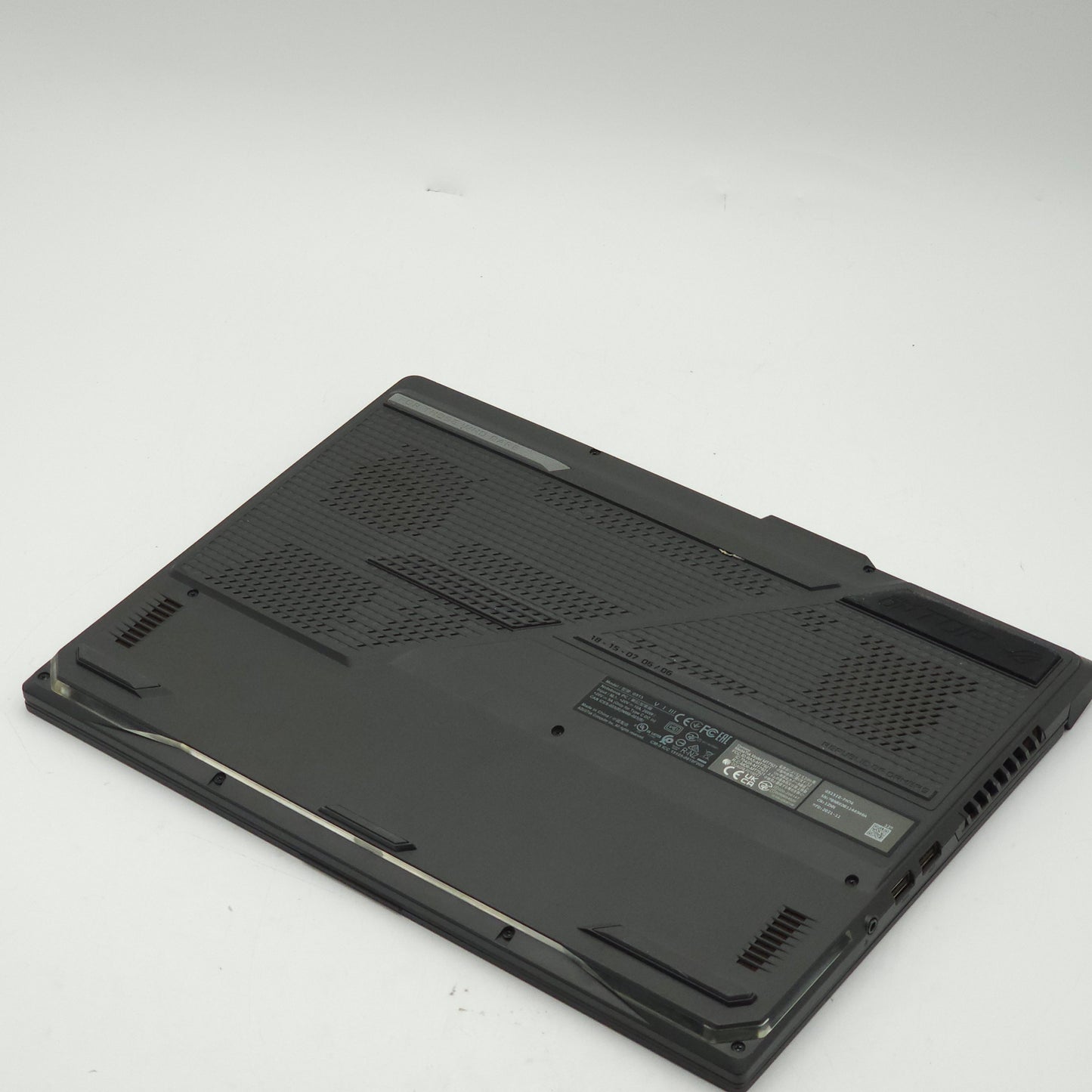 Asus ROG Strix G513 15.6" Ryzen 7 2.9GHz 16GB RAM 512GB SSD GeForce RTX 3050 Ti